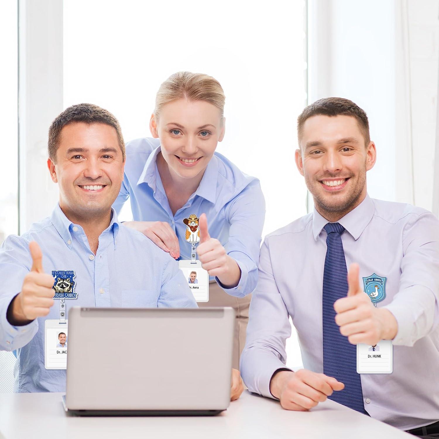 24 Insignias Divertidas Retráctiles Feifeiya para Enfermera