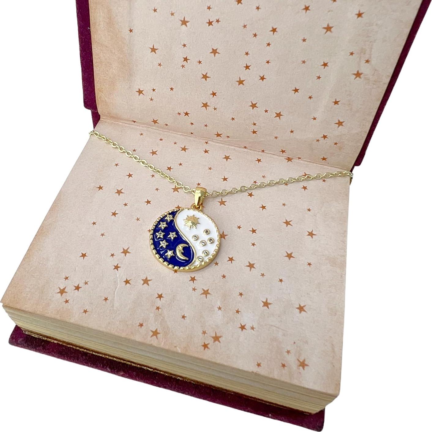 Collar de moneda dorada Yin Yang UMBRELLALABORATORY 45.72 cm