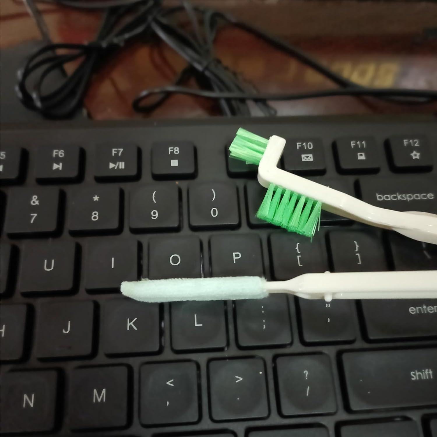 NewFeru Bottle Cap Brush Mini with Little Flat Detail Scrubbers, Tiny Crevice Split Crack Cleaner for Cleaning Groove Gap Corner of Lids, Window Door Tracks, Grout, Small Parts, and Keyboard (3)