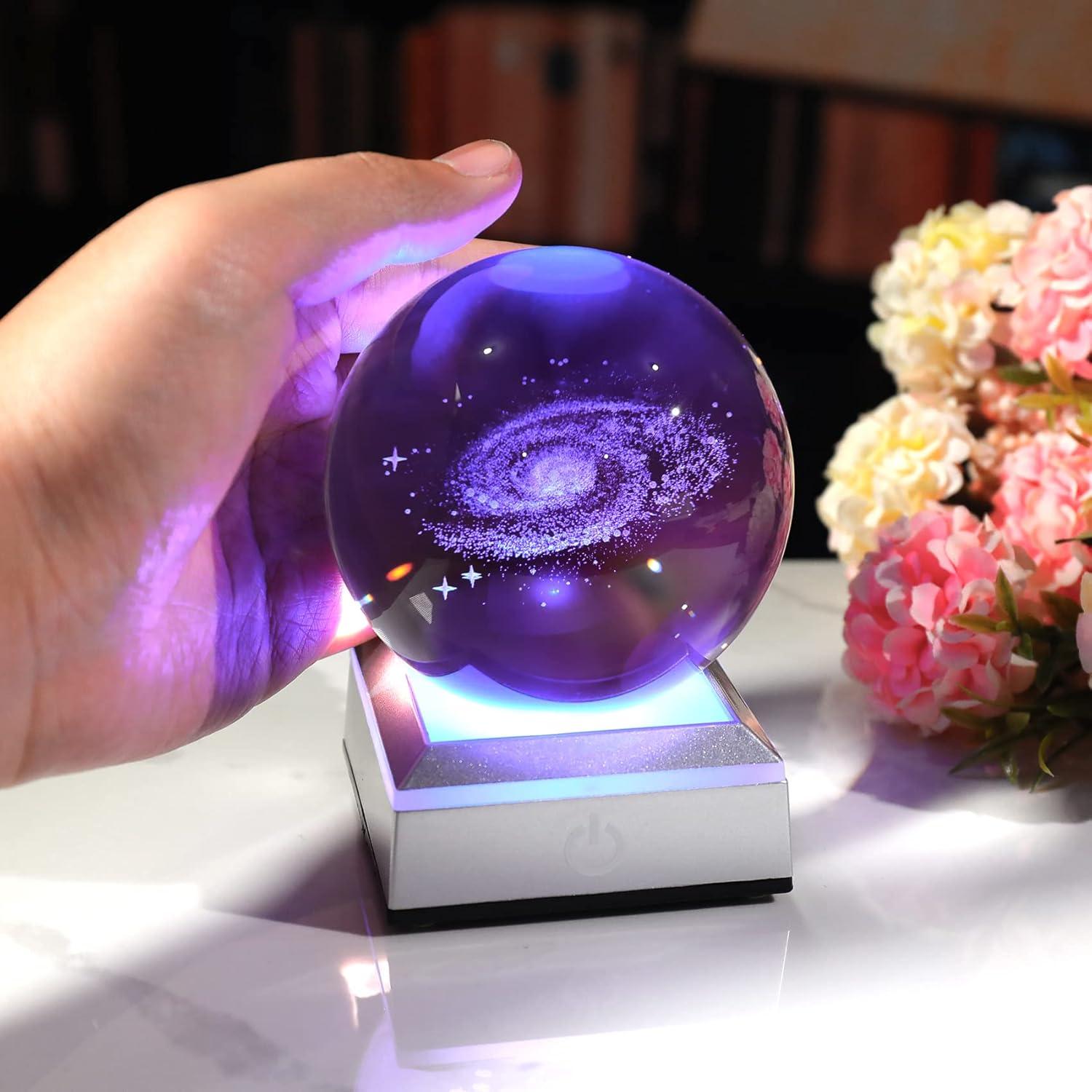 Bola de Cristal 3D Galaxia 8 cm Ornalrist con Luz LED