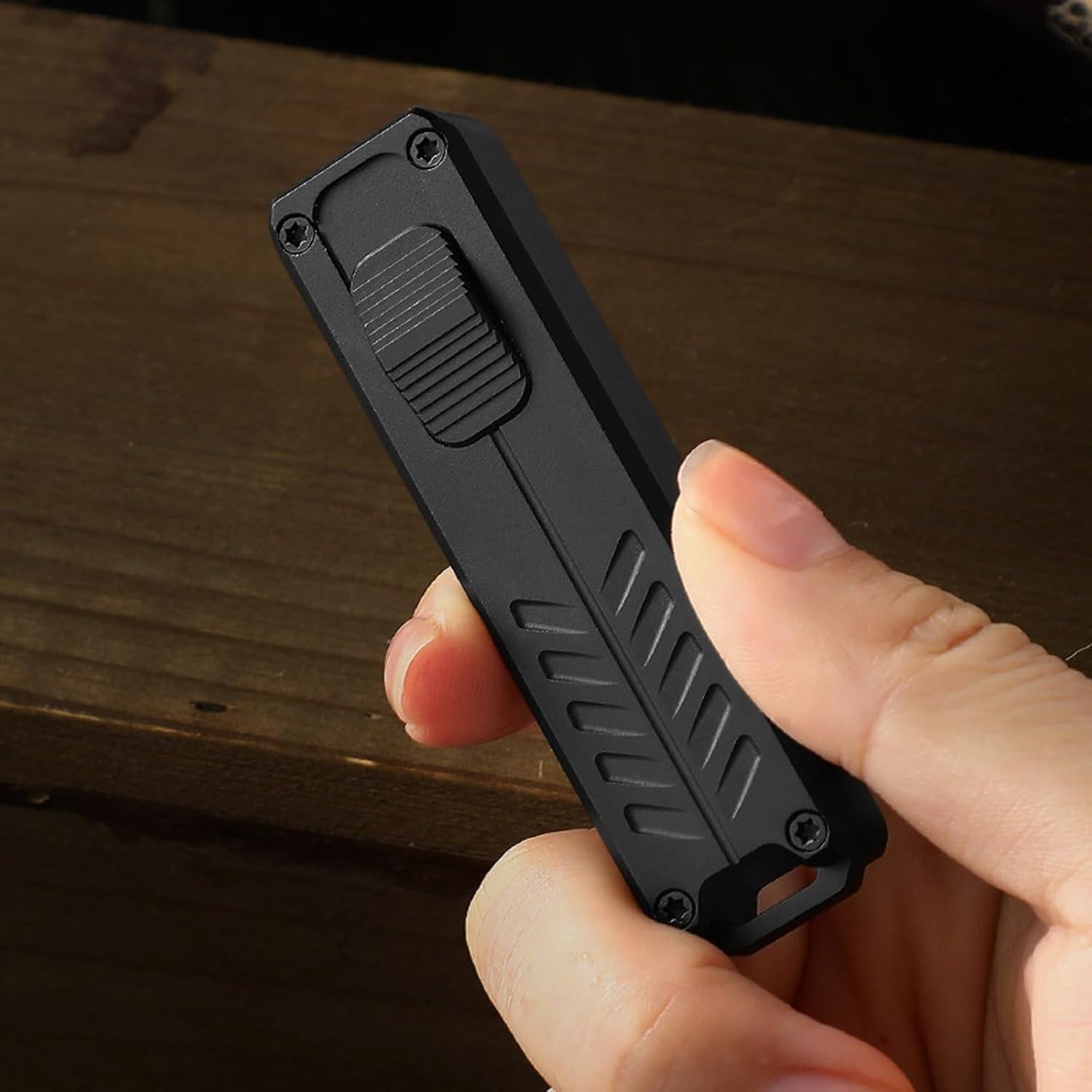 Cuchillo Utility Retráctil Automático Caressolove 11cm Negro