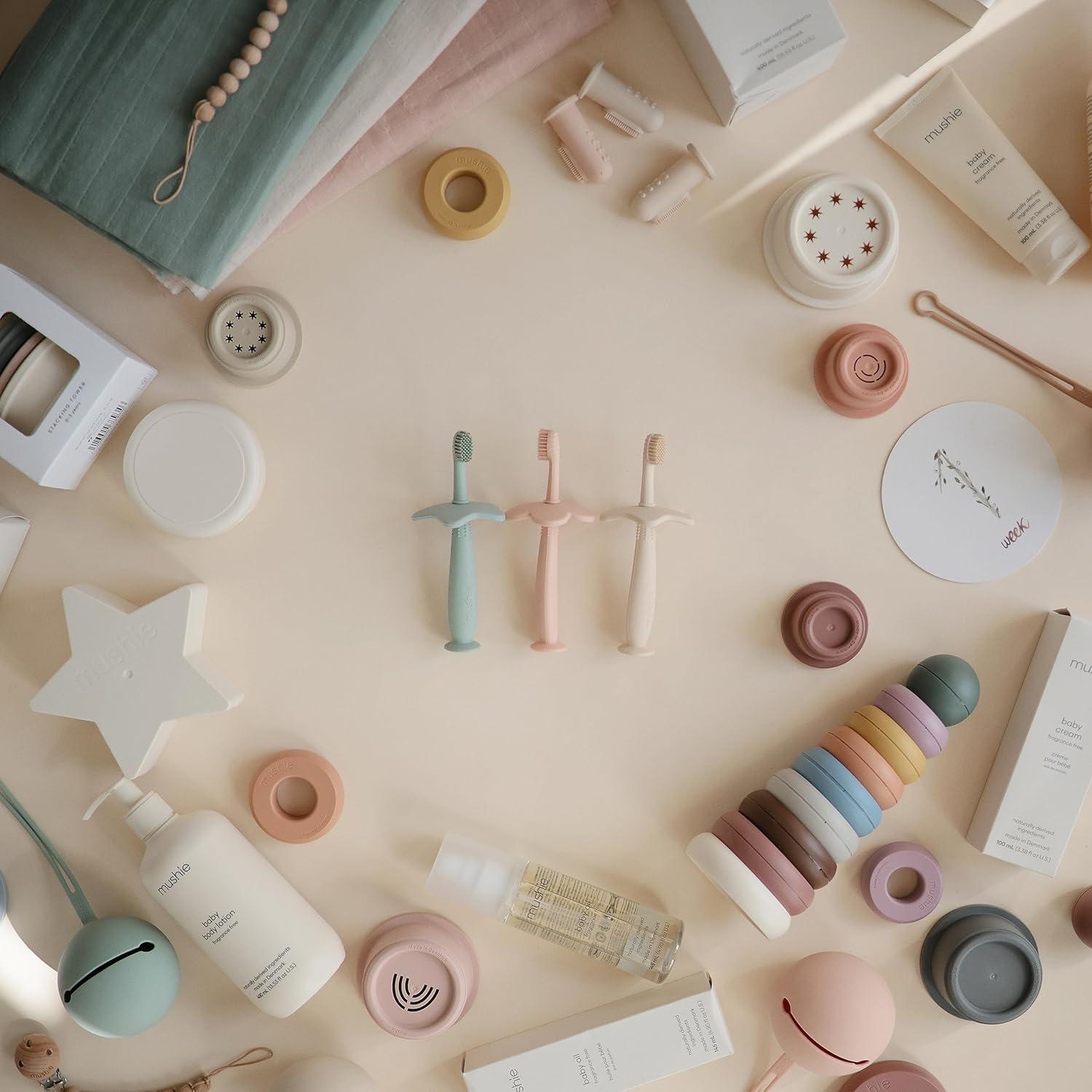 Cepillo de Dientes para Niños Mushie Rosa con Base de Succión