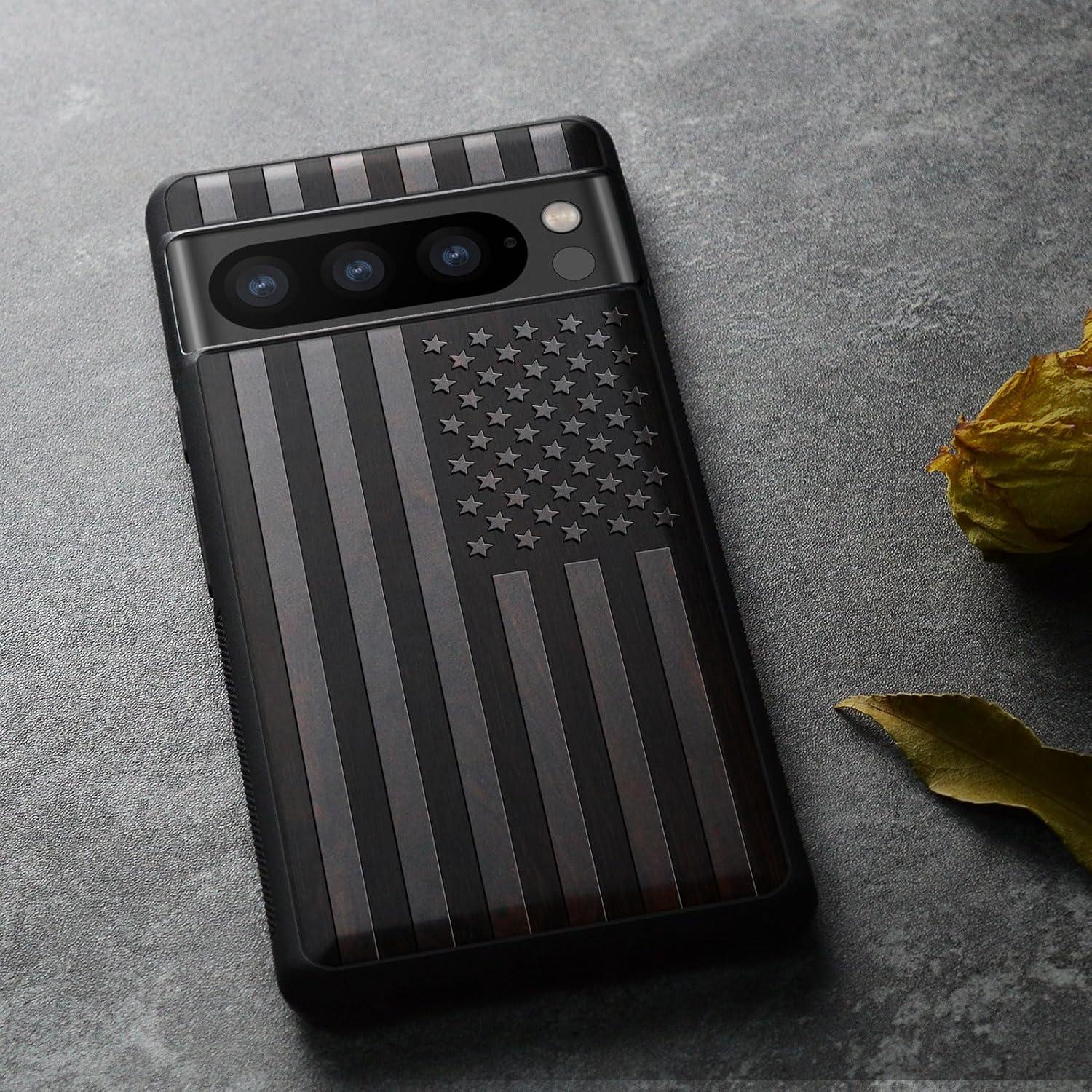 Funda de Madera Carveit para Pixel 8 Pro - Bandera Americana