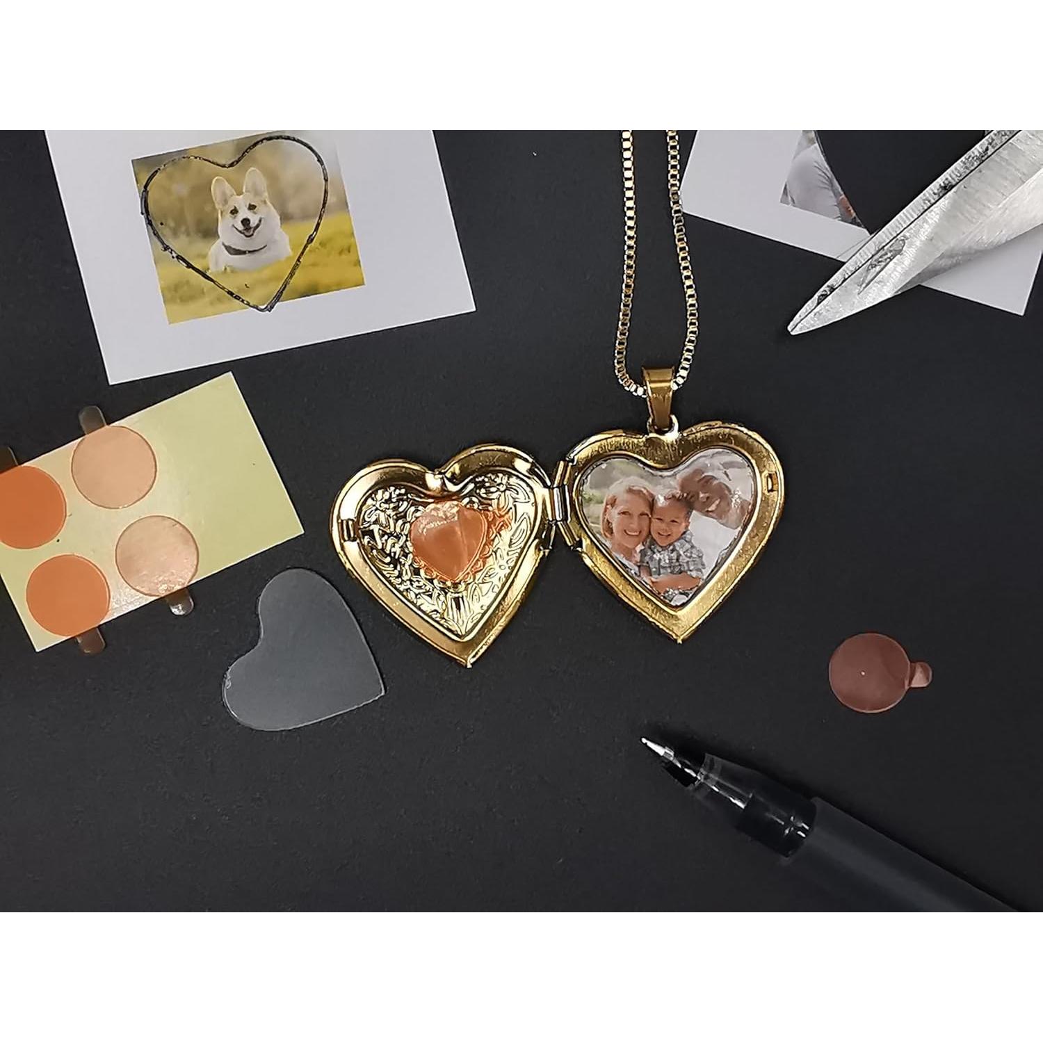 Collar medallón corazón Goking con letra S y fotos