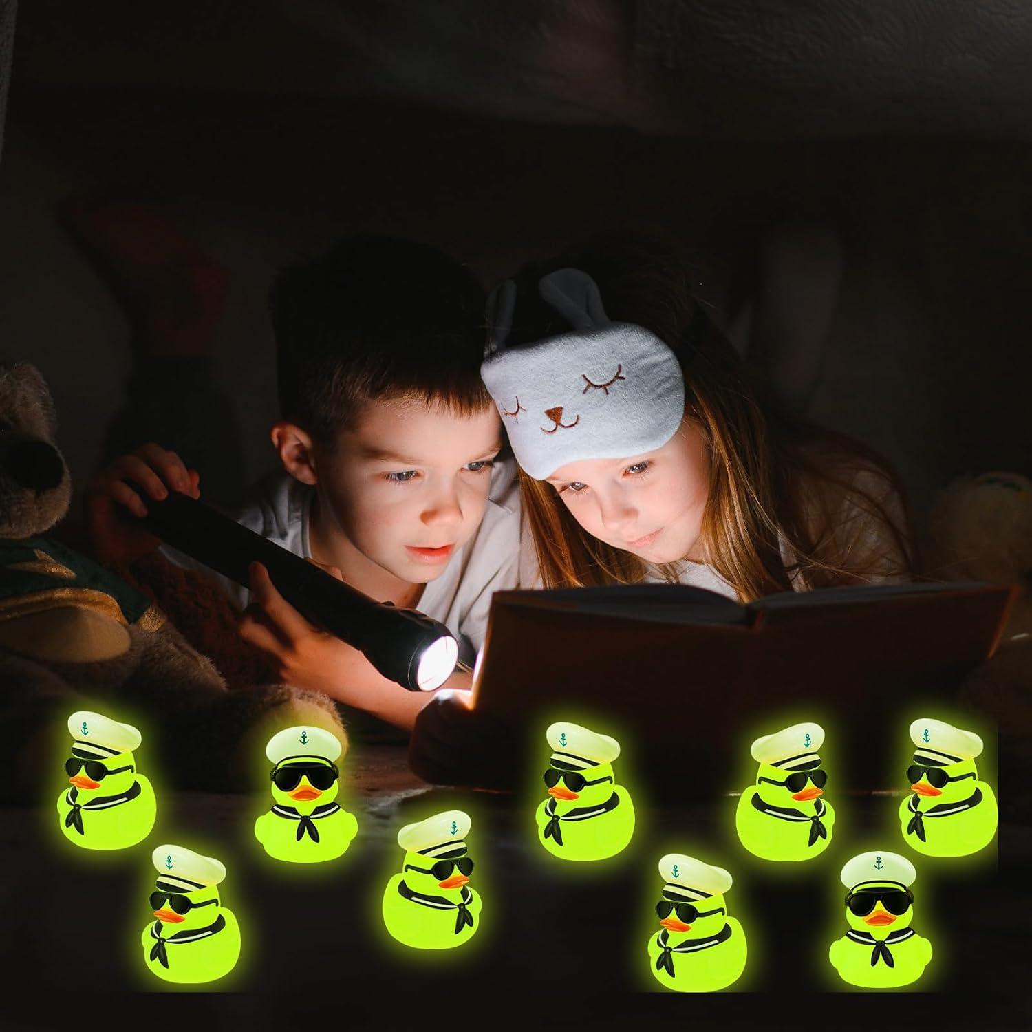 24 Patitos de Goma Amarillos que Brillan en la Oscuridad