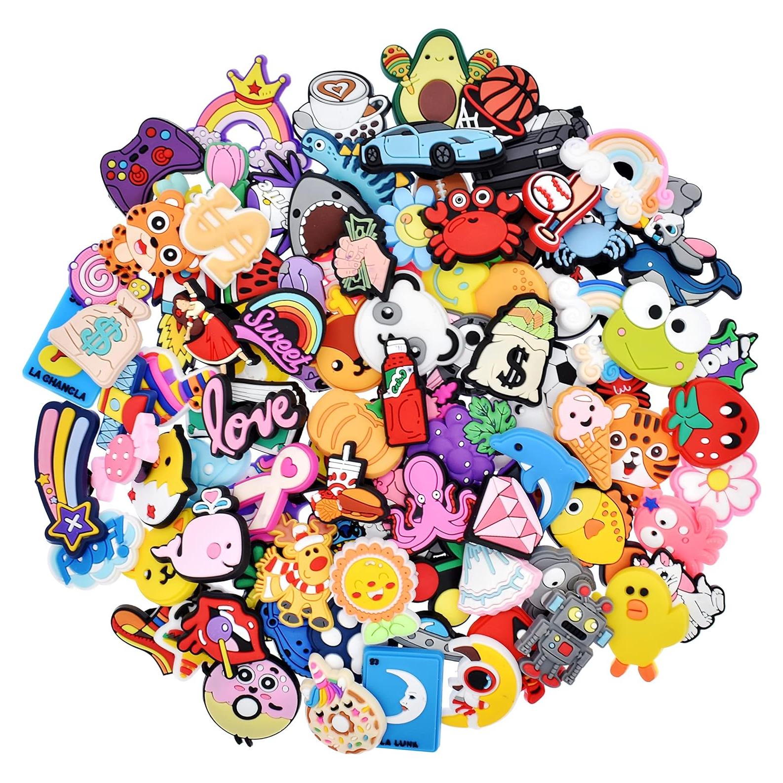 Lote de 100 Encantos de Zapatos Aleatorios Ibuclein