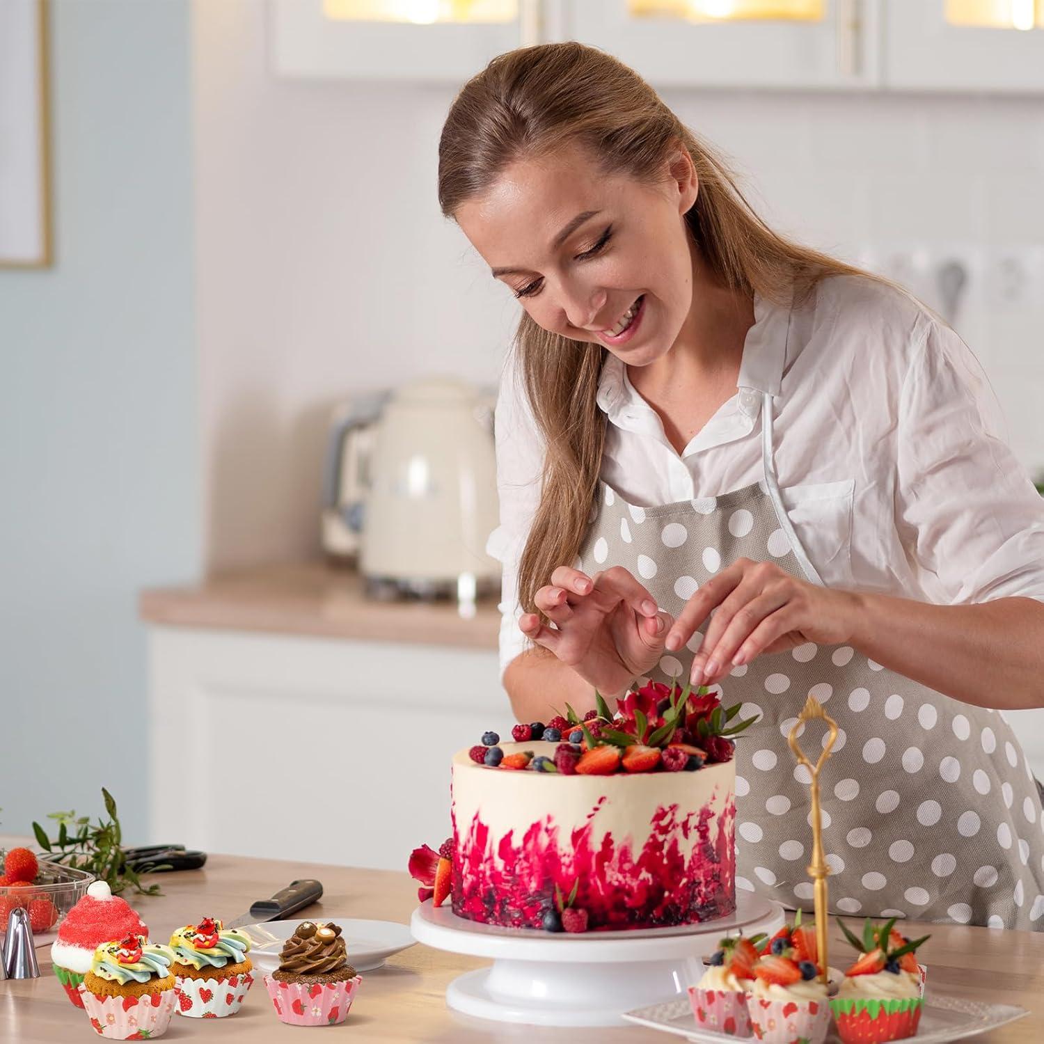 Jetec 800 Pcs Cupcake Liners Cupcake Wrappers Grease Proof Blue Muffin Liners Disposable Cupcake Papers Baking Cups for Baking Weddings Party (Strawberry, 1.38 x 0.79 inch)