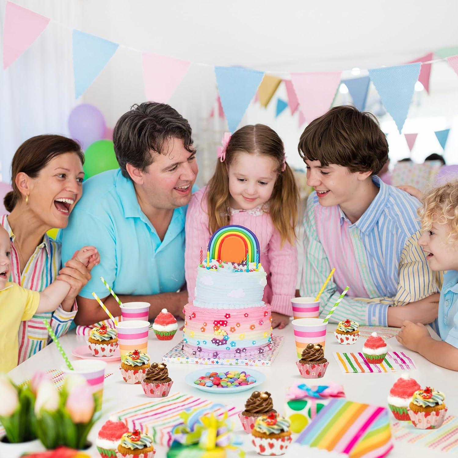 Jetec 800 Pcs Cupcake Liners Cupcake Wrappers Grease Proof Blue Muffin Liners Disposable Cupcake Papers Baking Cups for Baking Weddings Party (Strawberry, 1.38 x 0.79 inch)