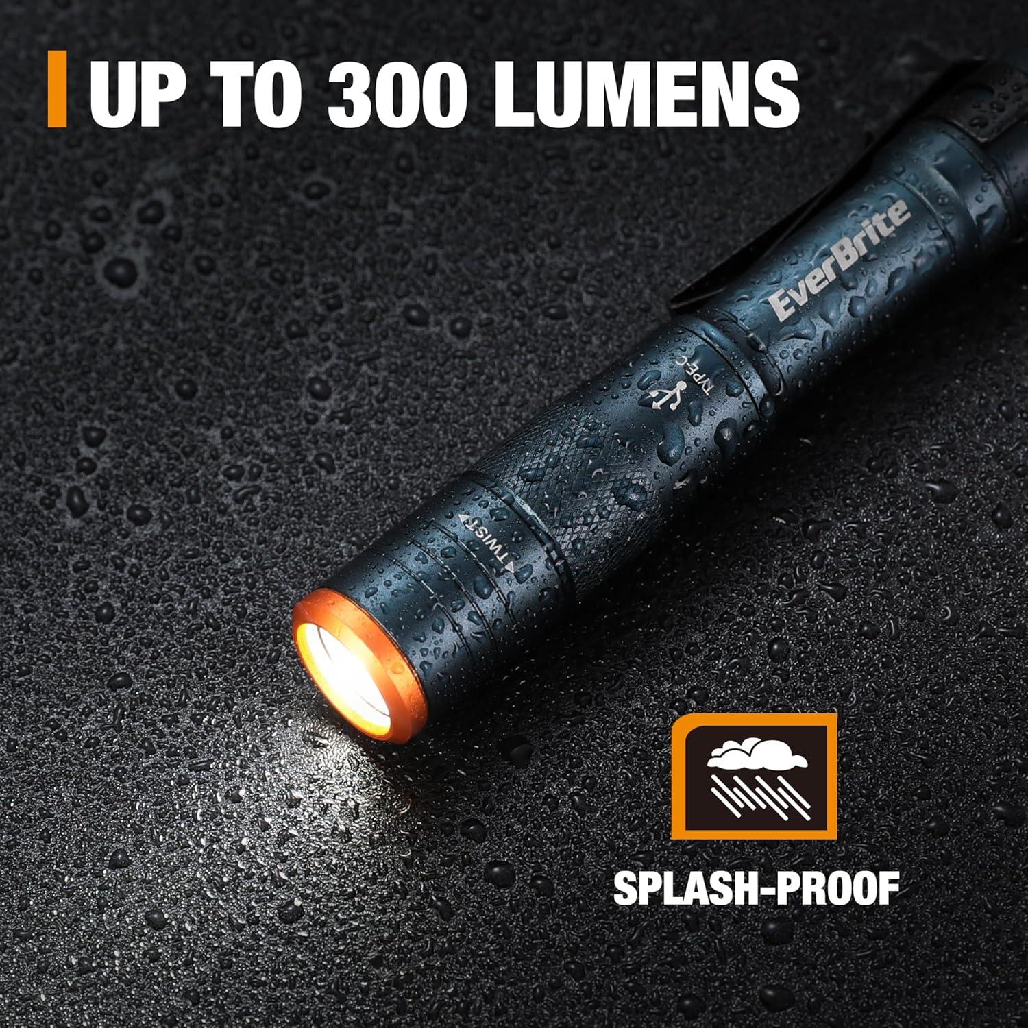 Linterna de bolígrafo EverBrite Mini 300 lúmenes recargable