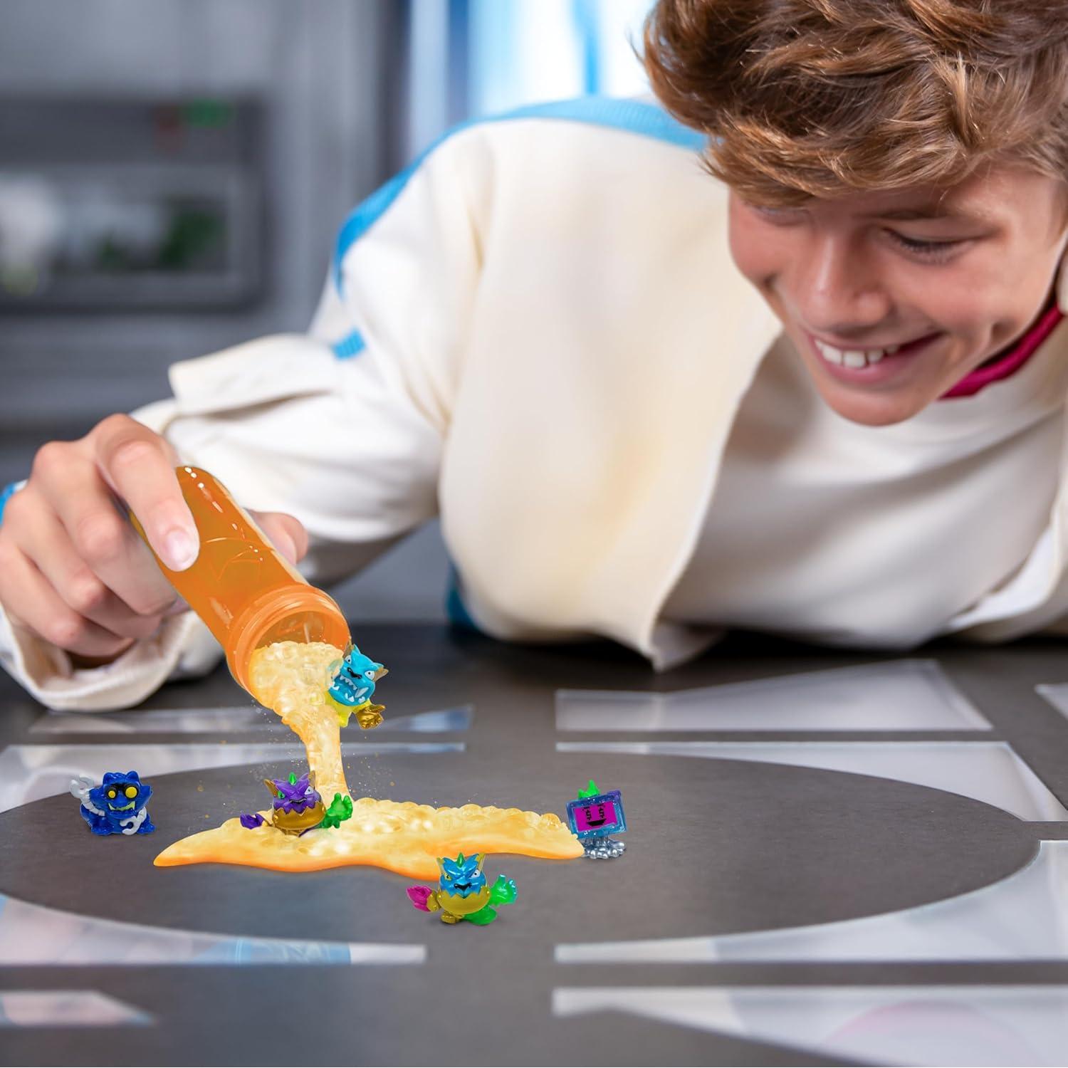 MrBeast Lab Swarms Atómico Paquete de 5 Figuras Micro 2.5cm