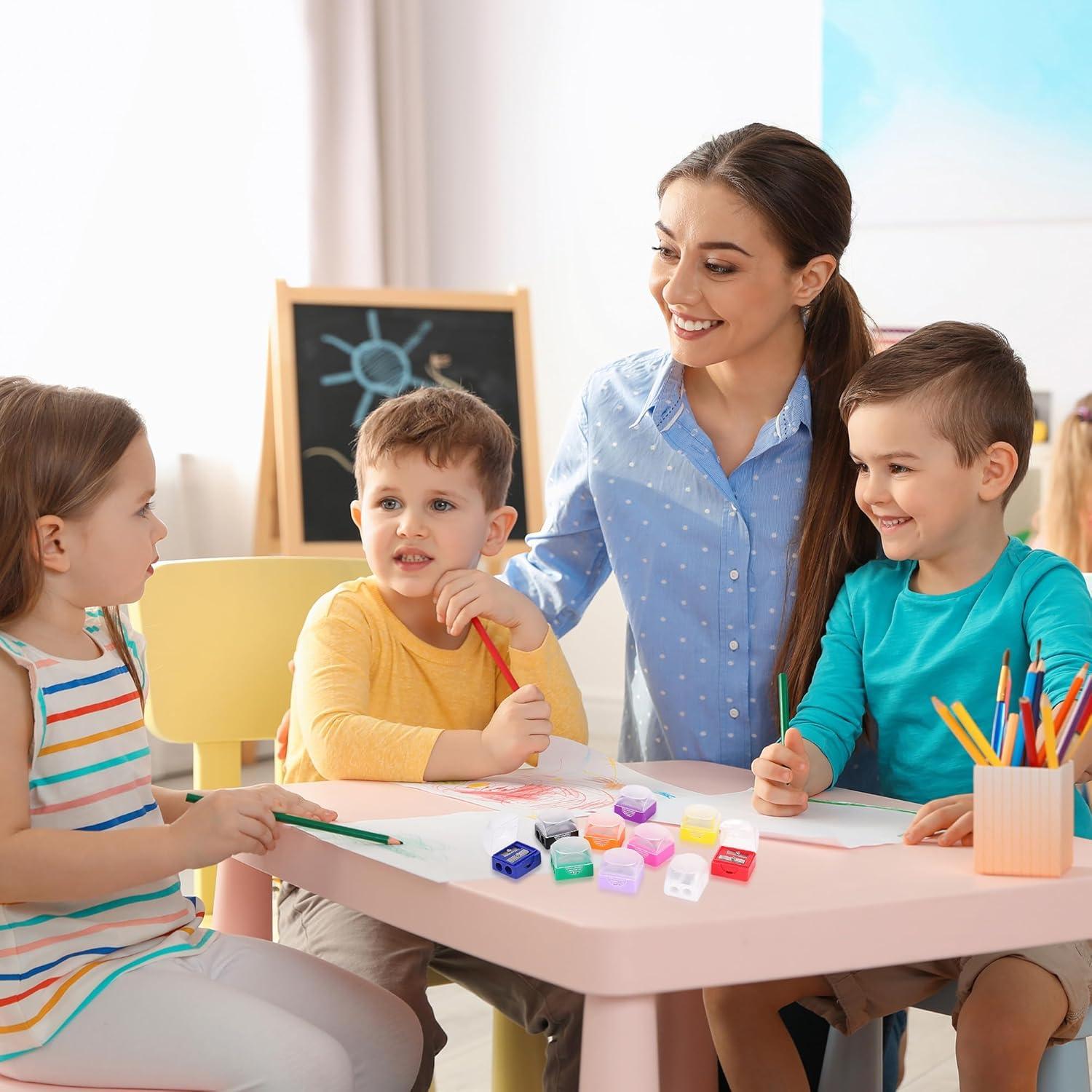 60 Sacapuntas Manuales Doble Orificio Aodaer con Tapa Colores