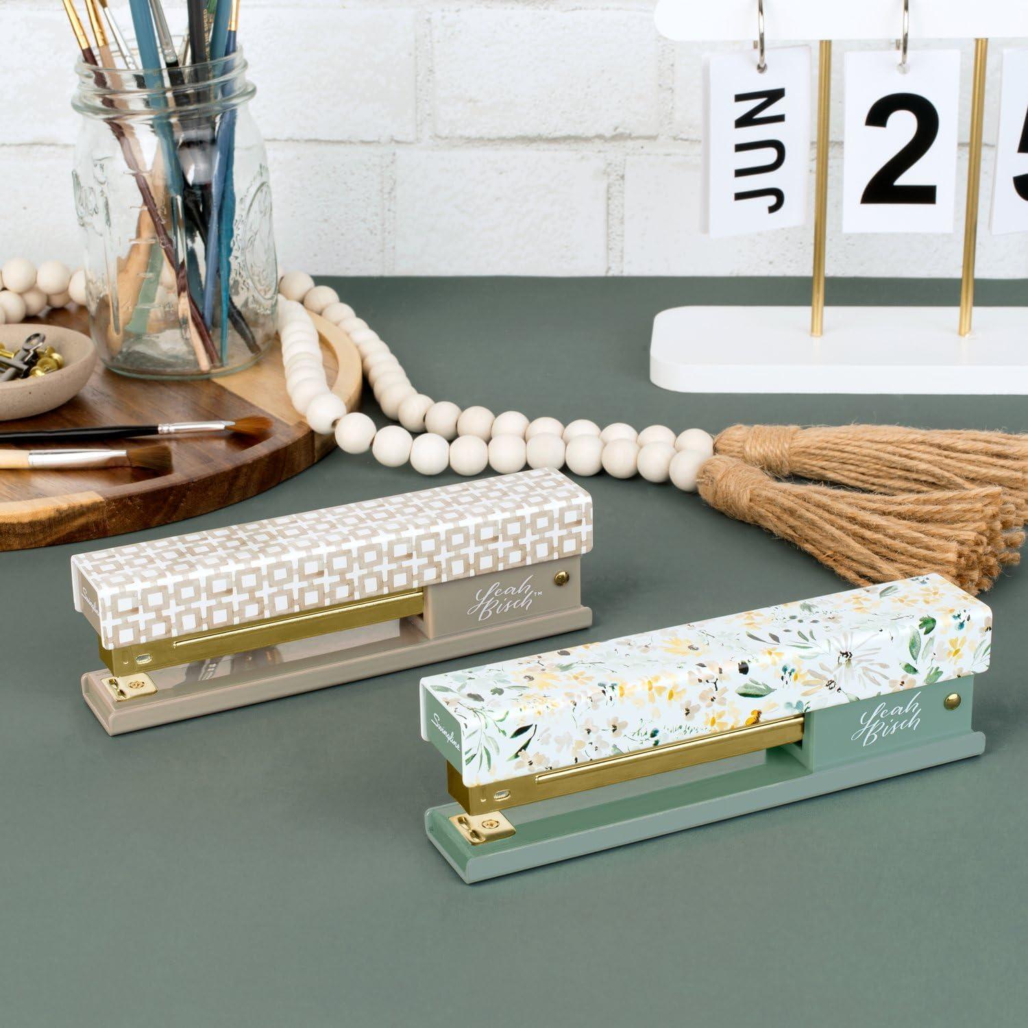 Grapadora Swingline Leah Bisch Metal 20 Hojas Azulejos Beige