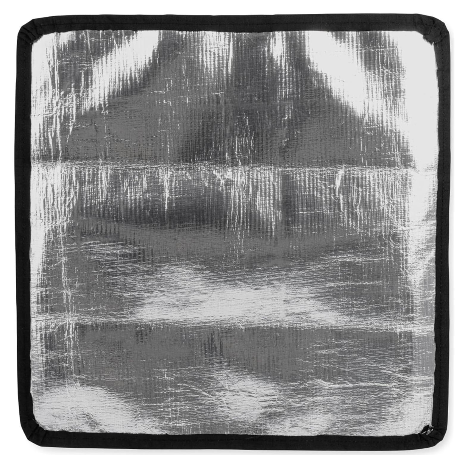 Sombra de Ventilación de Techo Camco 41.28x41.28cm Negra