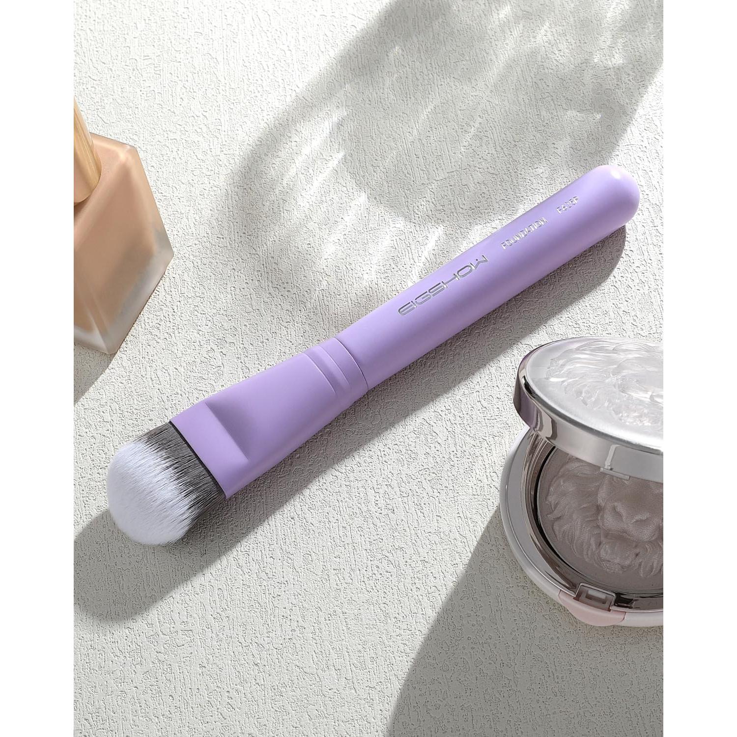 Brocha de Base EIGSHOW F625P en Ángulo con Iones de Plata