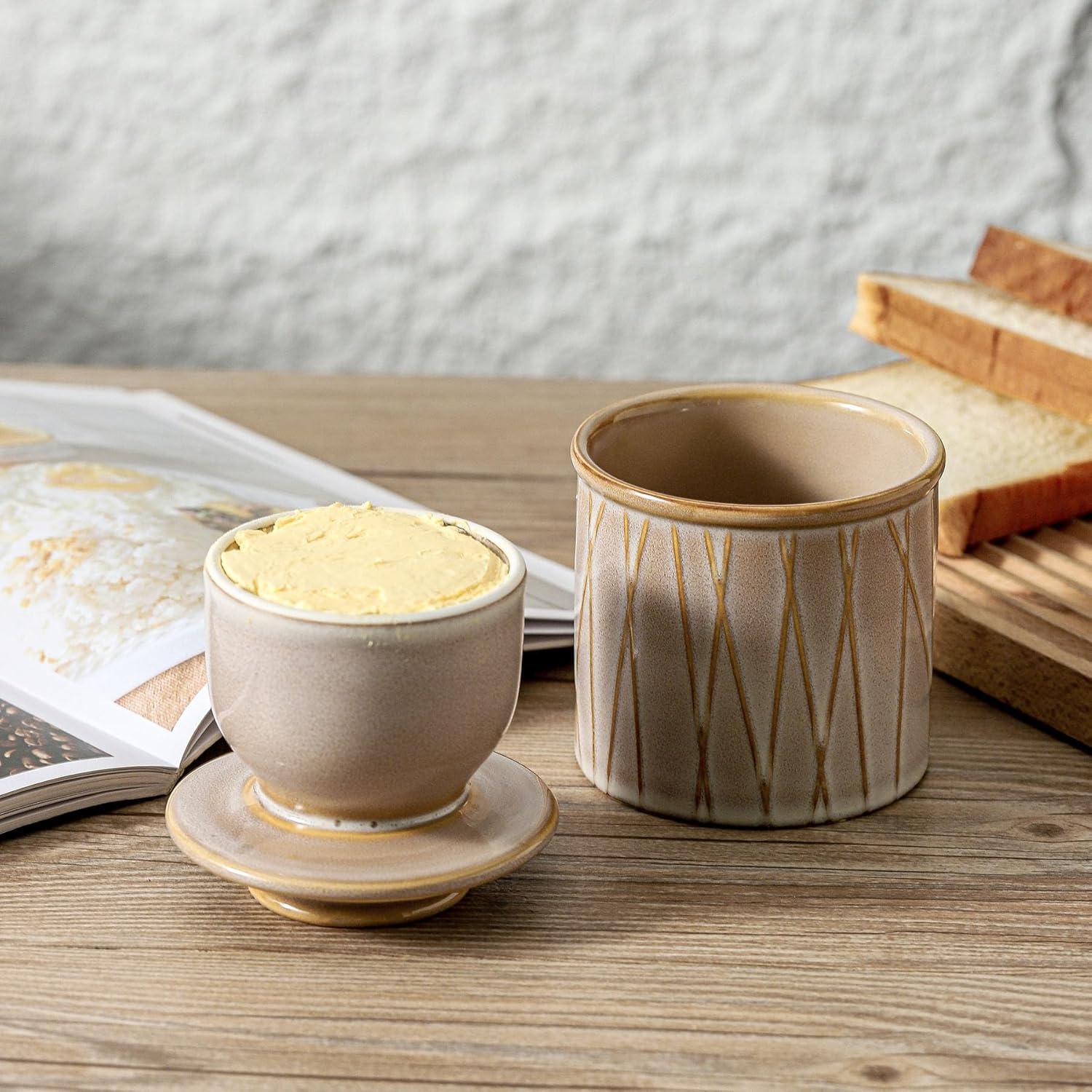 Crock de Mantequilla Cerámica HVH con Tapa y Agua 0.79kg