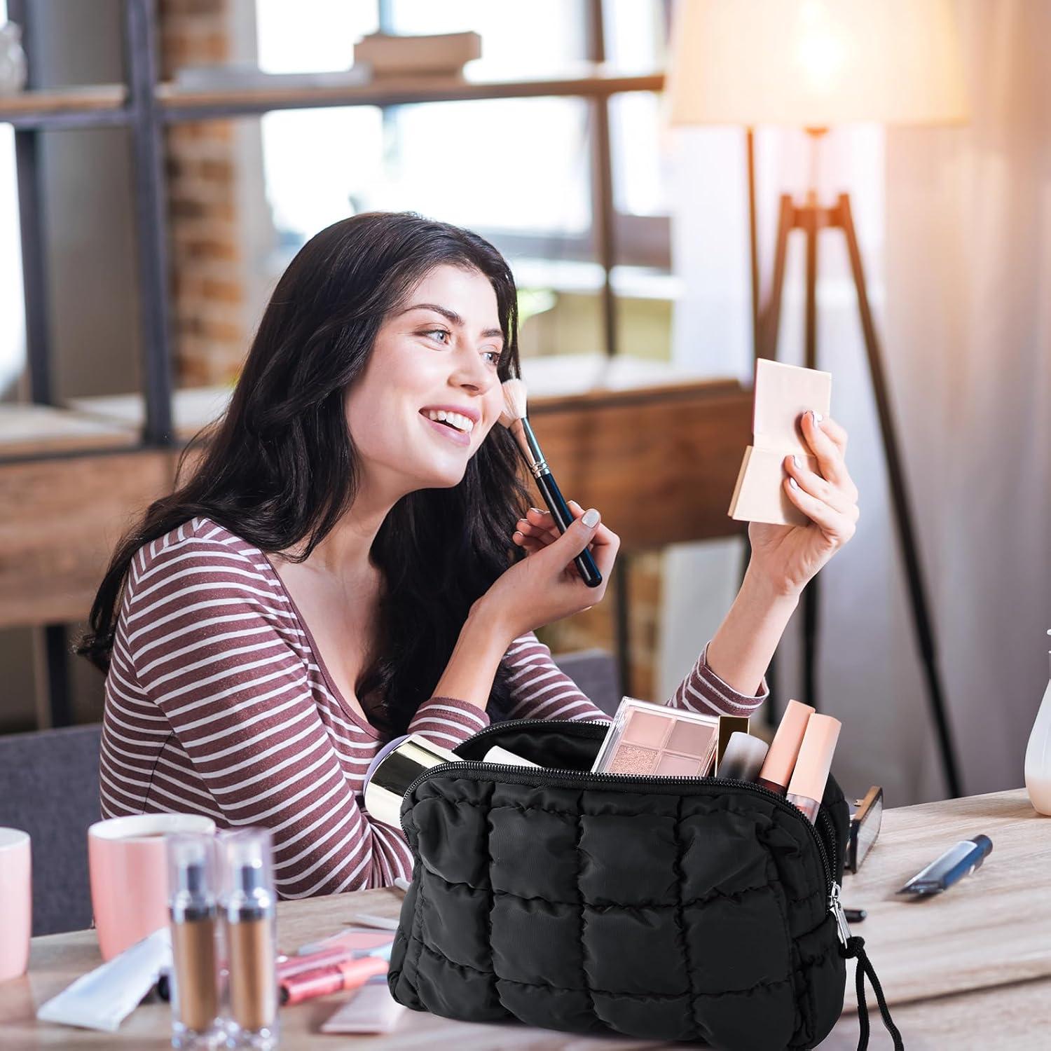 Bolsa de Maquillaje Acolchada Hillban Negra Cuadrada 21x15 cm