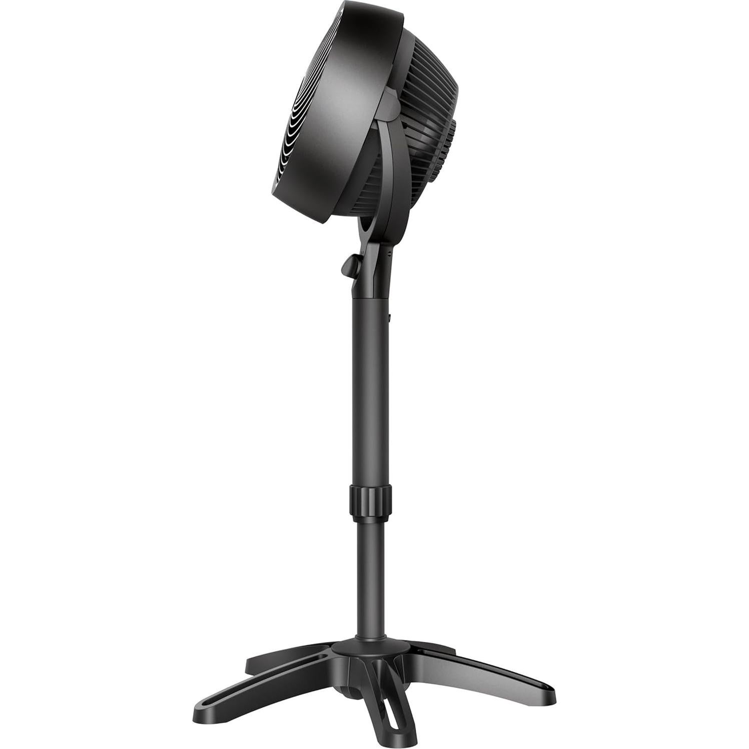 Ventilador de Pedestal Vornado 683, 3 Velocidades, Altura Ajustable 81-97 cm, Negro