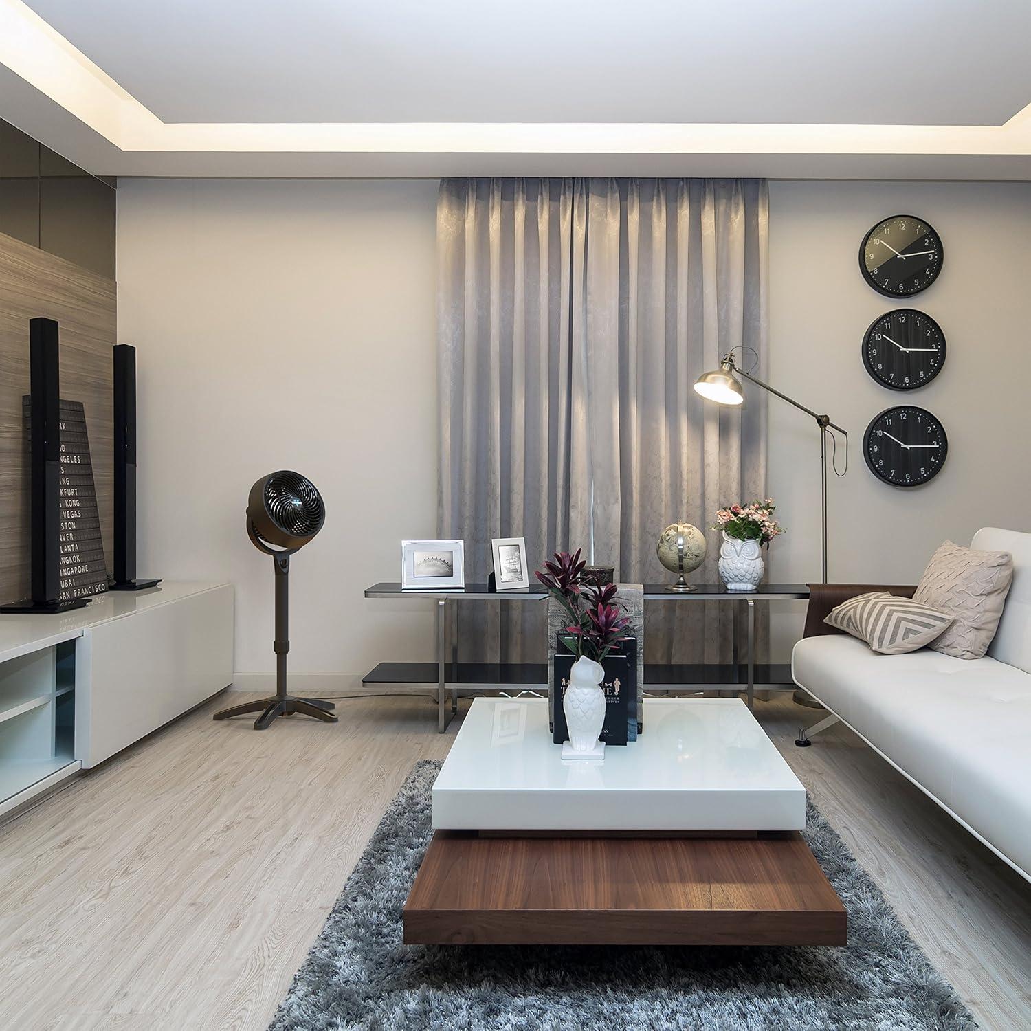 Ventilador de Pedestal Vornado 683, 3 Velocidades, Altura Ajustable 81-97 cm, Negro