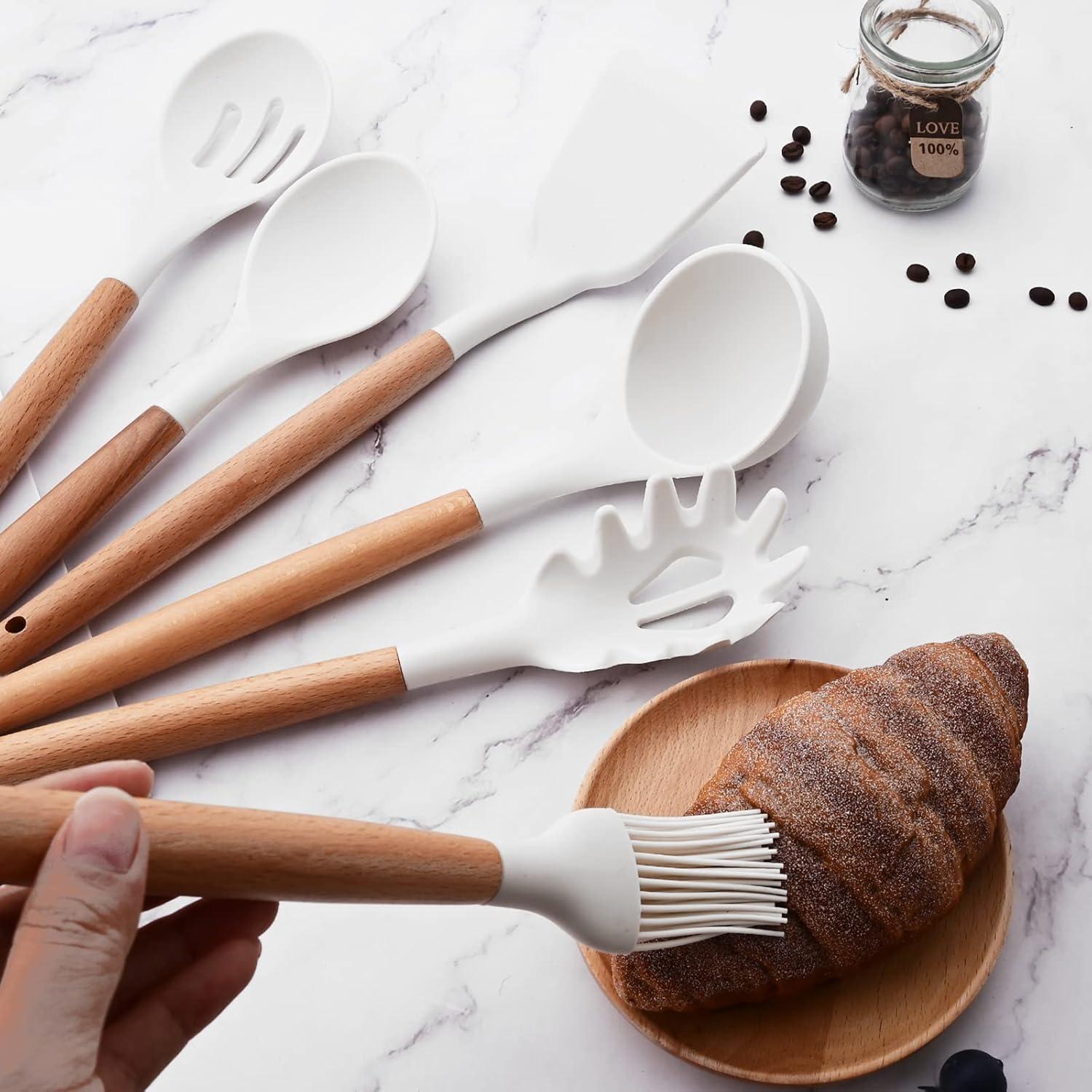 Cuchara Sólida de Silicona Blanca BRIIEC con Mango de Madera