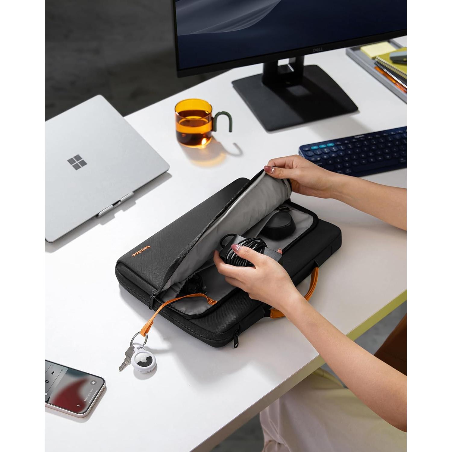 Funda Protectora tomtoc para Laptop 13" Negro Grado Militar