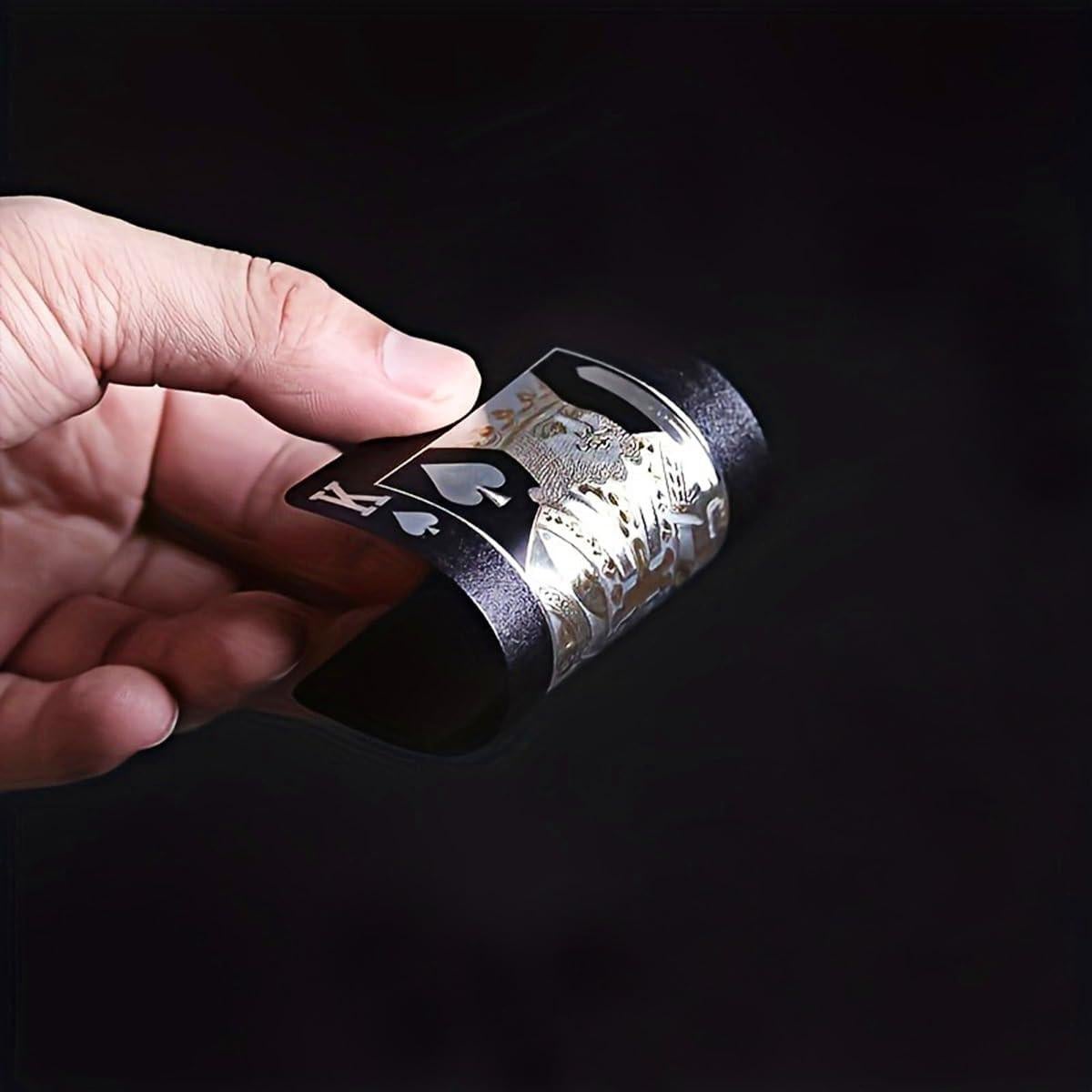 Cartas de Poker Impermeables PMLAND Negro y Dorado - 54 Piezas