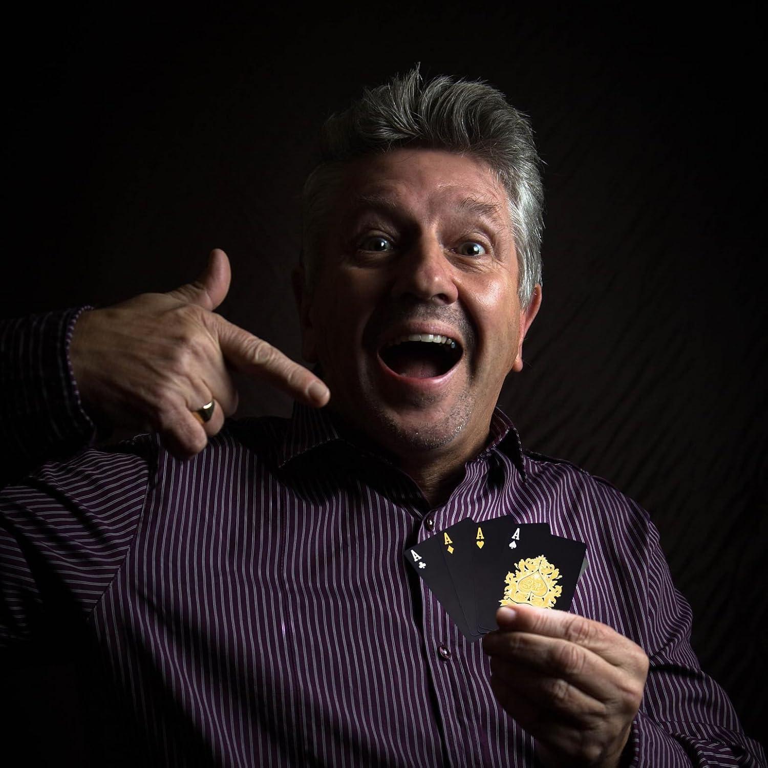 Cartas de Poker Impermeables PMLAND Negro y Dorado - 54 Piezas