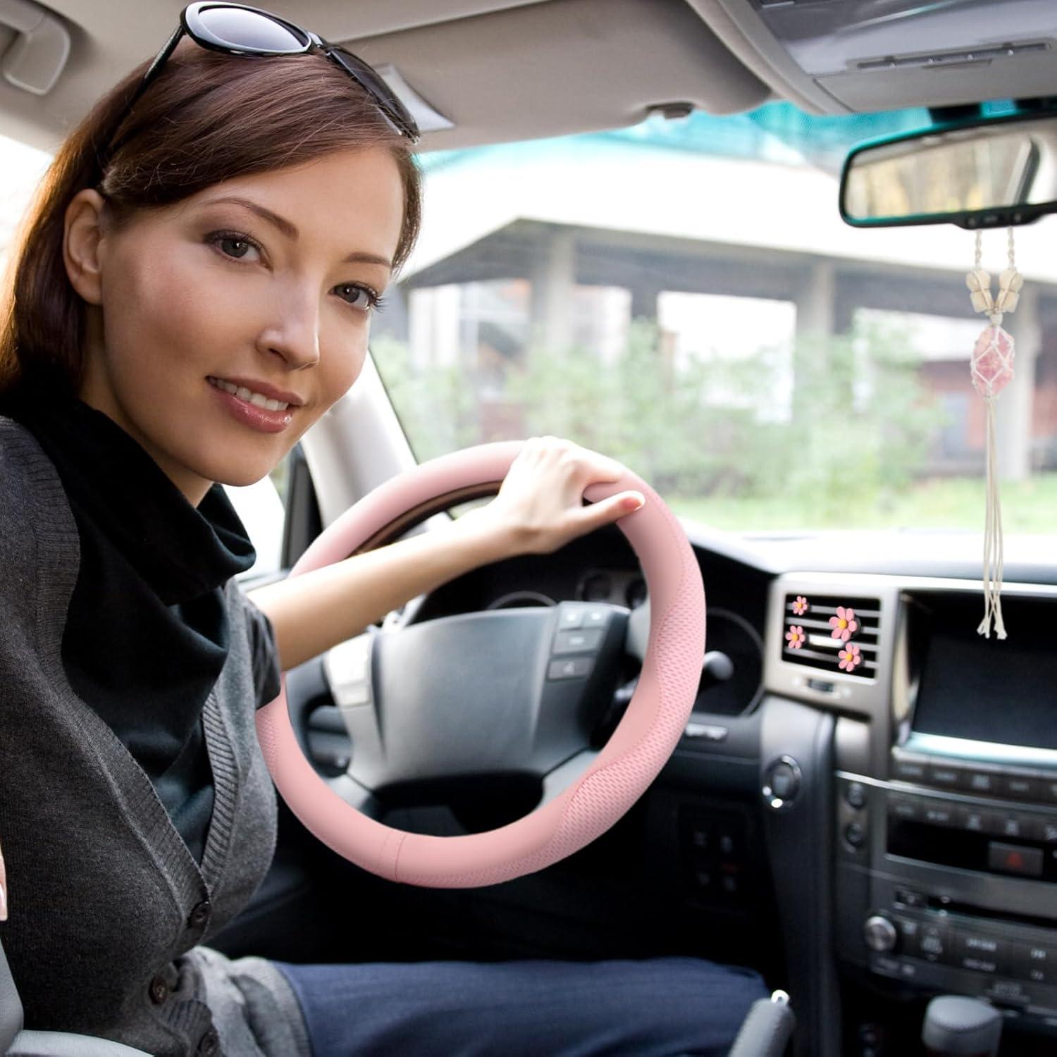Juego de Accesorios para Auto BBTO Rosa: Funda de Volante, Posavasos y Adorno