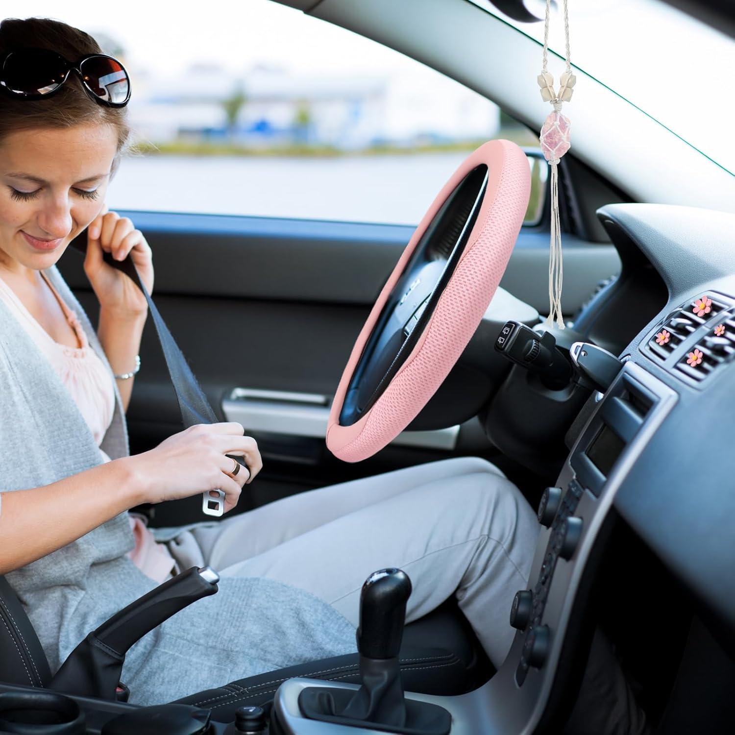 Juego de Accesorios para Auto BBTO Rosa: Funda de Volante, Posavasos y Adorno