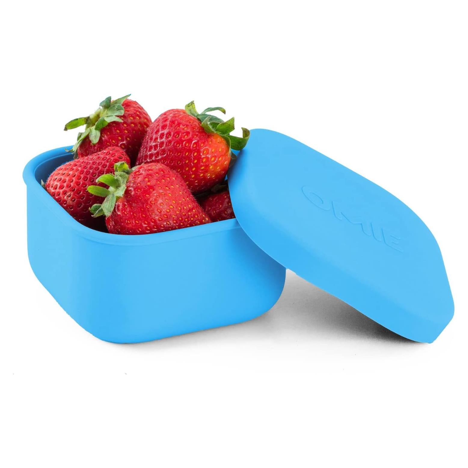 Contenedor de bocadillos OmieBox azul 265ml hermético silicona