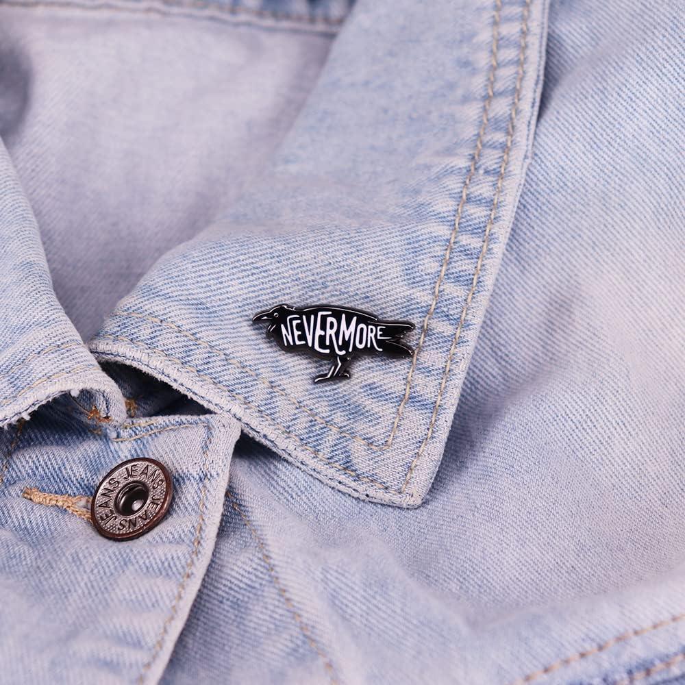 Pin de Esmalte Cuervo Edgar Allan Poe Gudeke 30.3x17mm