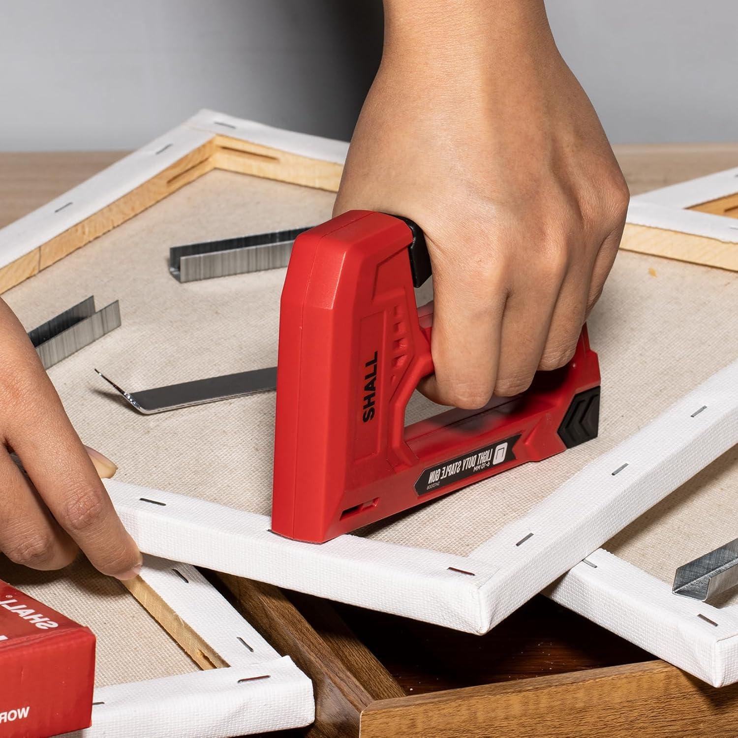 Grapadora de Uso Ligero SHALL Roja con 1600 Grapas JT21