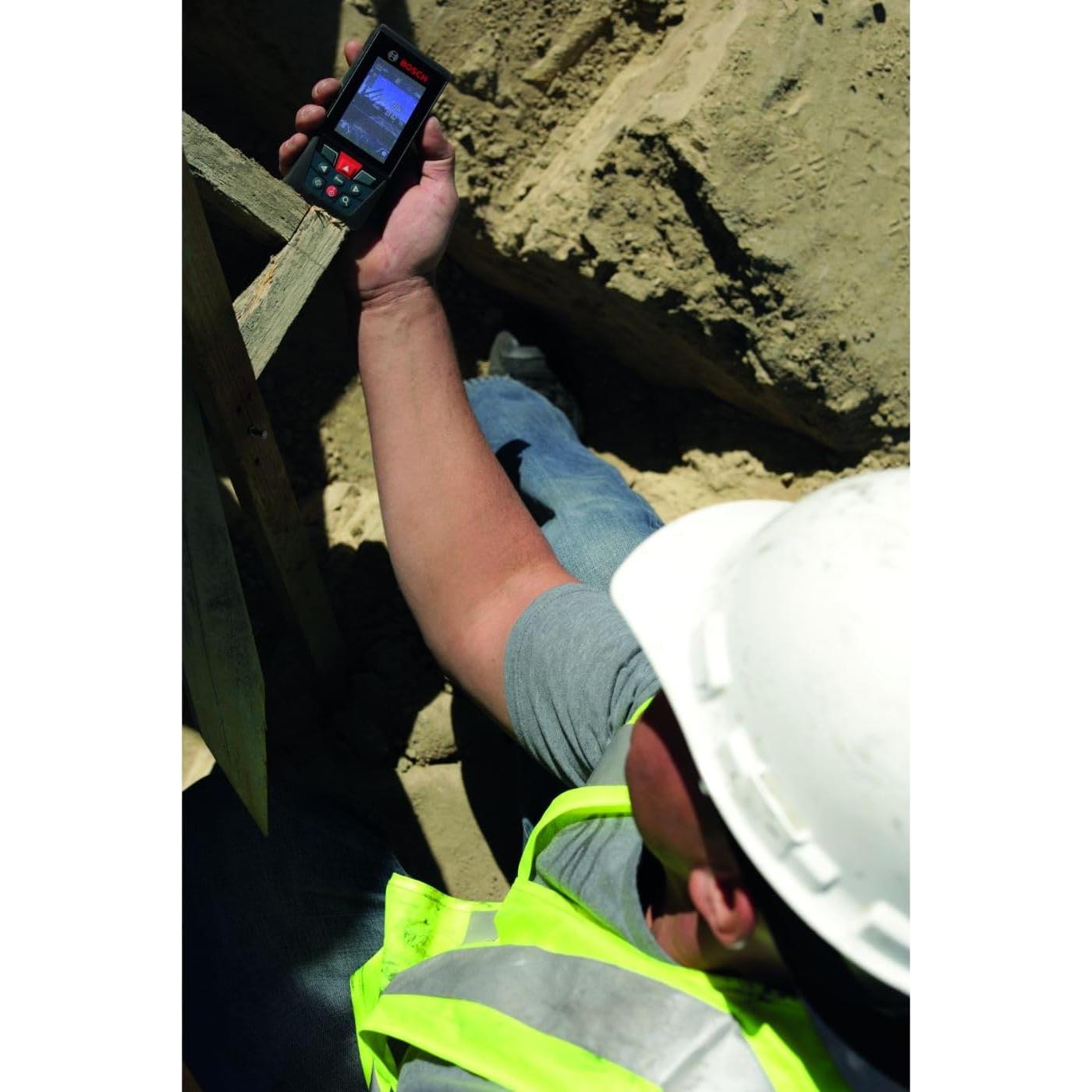 Medidor Láser Bosch GLM400C 121.92m Bluetooth y Pantalla Color