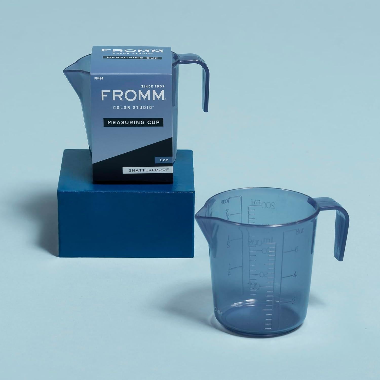 Taza Medidora Fromm Color Studio 226.8 mL Irrompible
