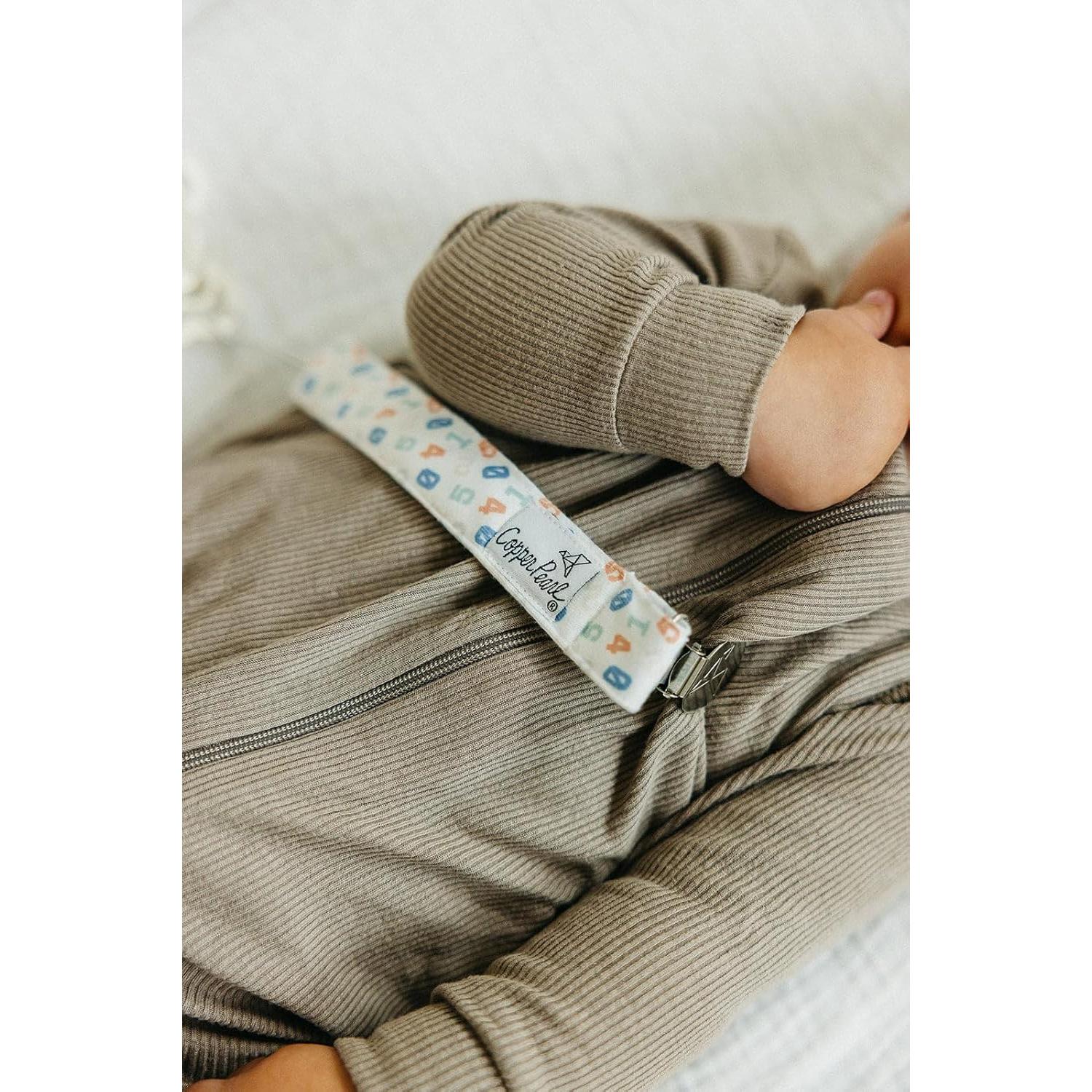 Juego de 3 Clips para Chupete Copper Pearl Dunk - Estilo y Función