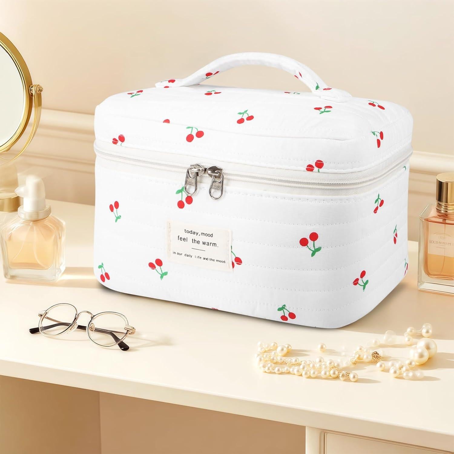 Bolsa de Maquillaje Acolchada Givurao Cereza 25.4x15.2cm