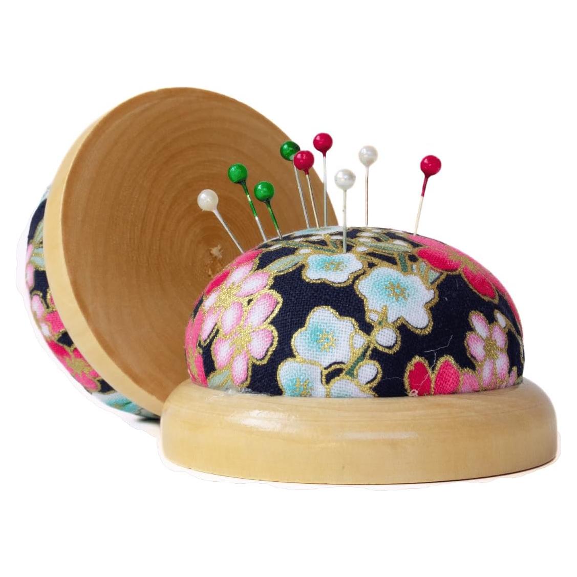 Almohadilla para Alfileres Fair Goods con Base de Madera 6.35cm