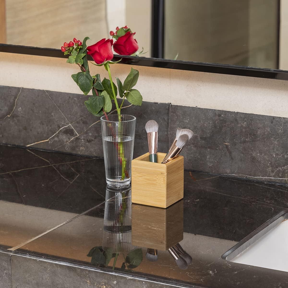 Organizador de Brochas de Maquillaje PELYN de Bambú 8x8x9 cm