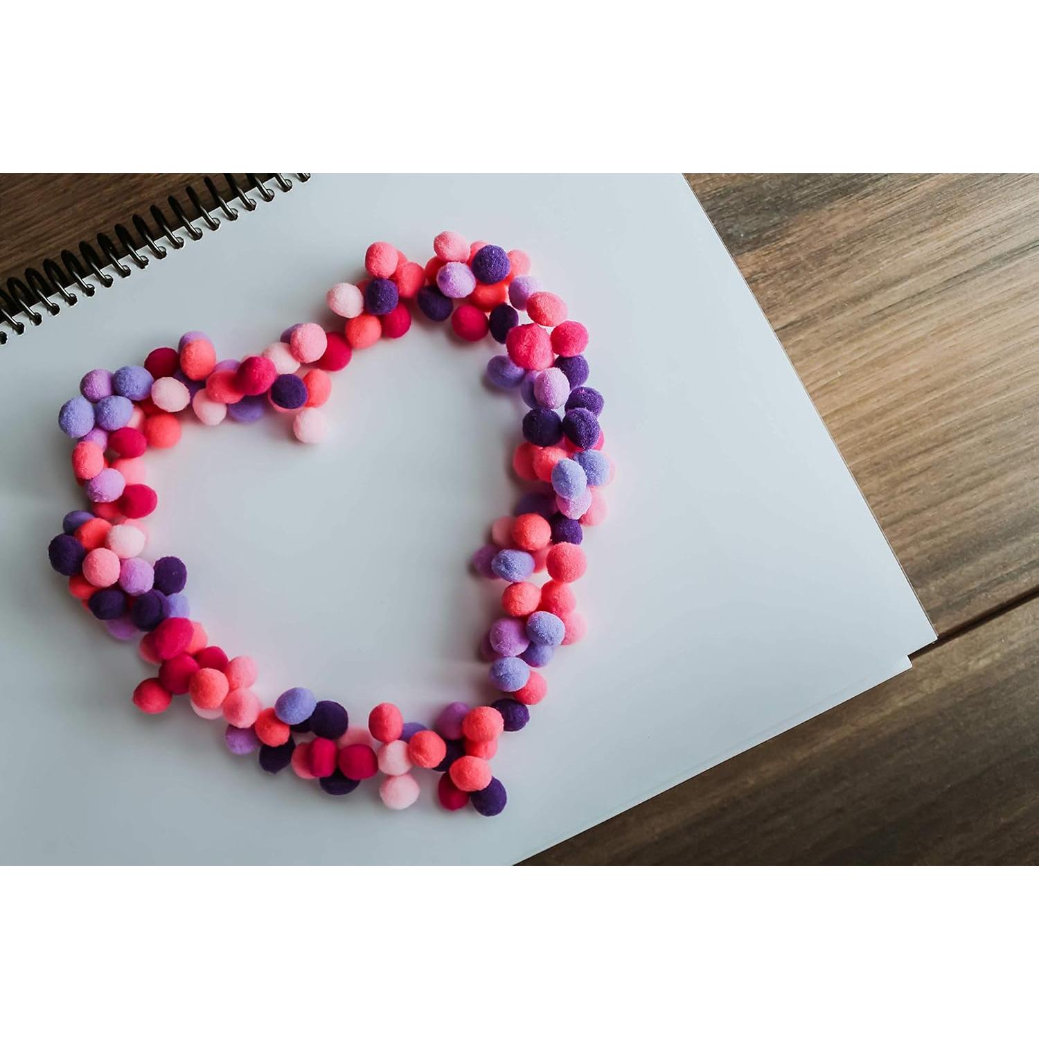 Conjunto de Pom Poms Multicolor Incraftables 2000 Pcs 10-35 mm