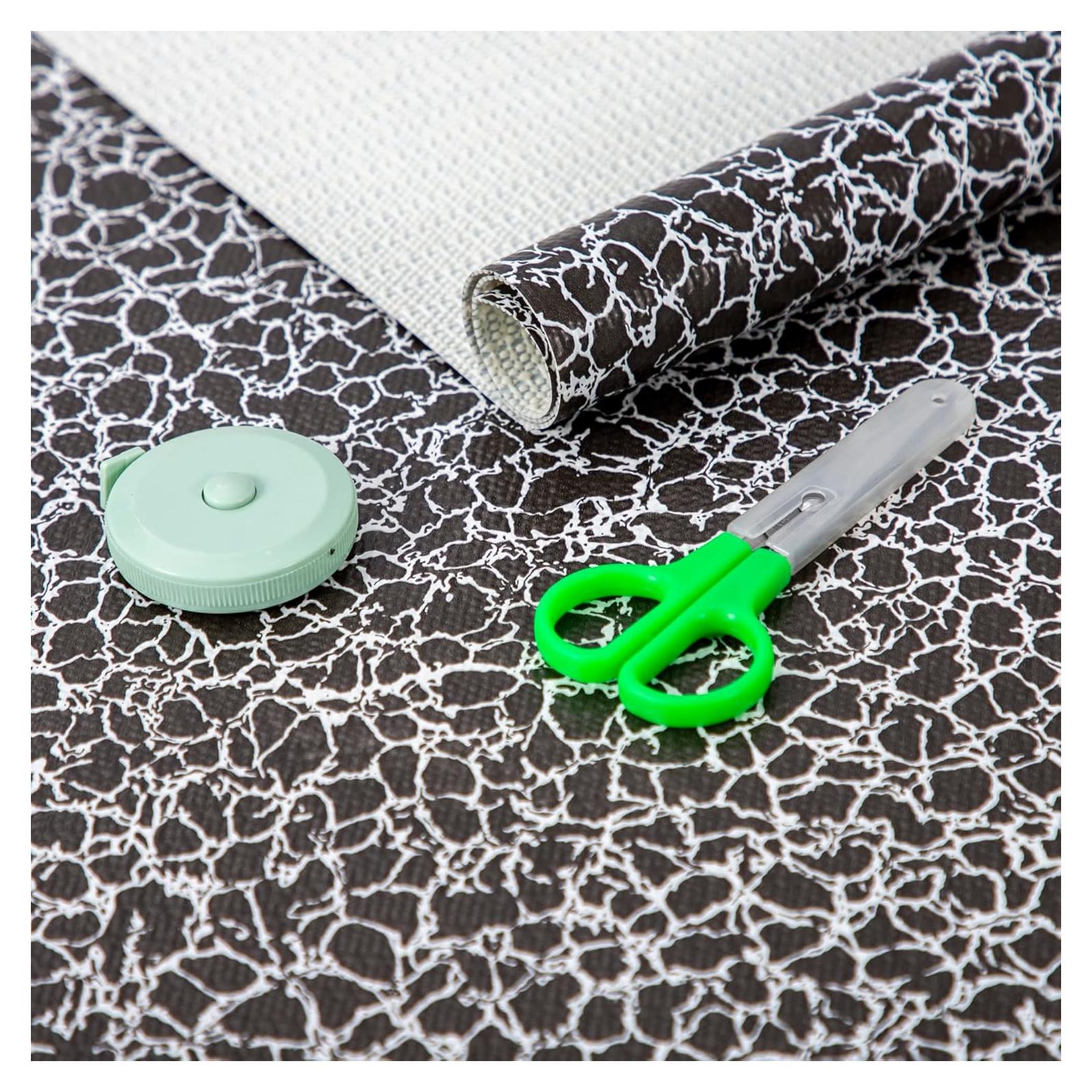 Forro de Estante PVC FIFTY FEET 30.48x304.8cm Antideslizante Grieta Negra