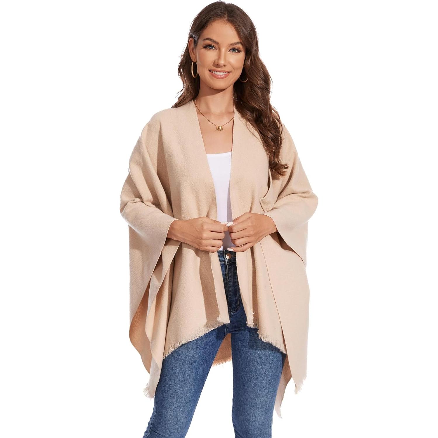 Chal de Invierno para Mujeres Beige - Capa Tejida con Flecos