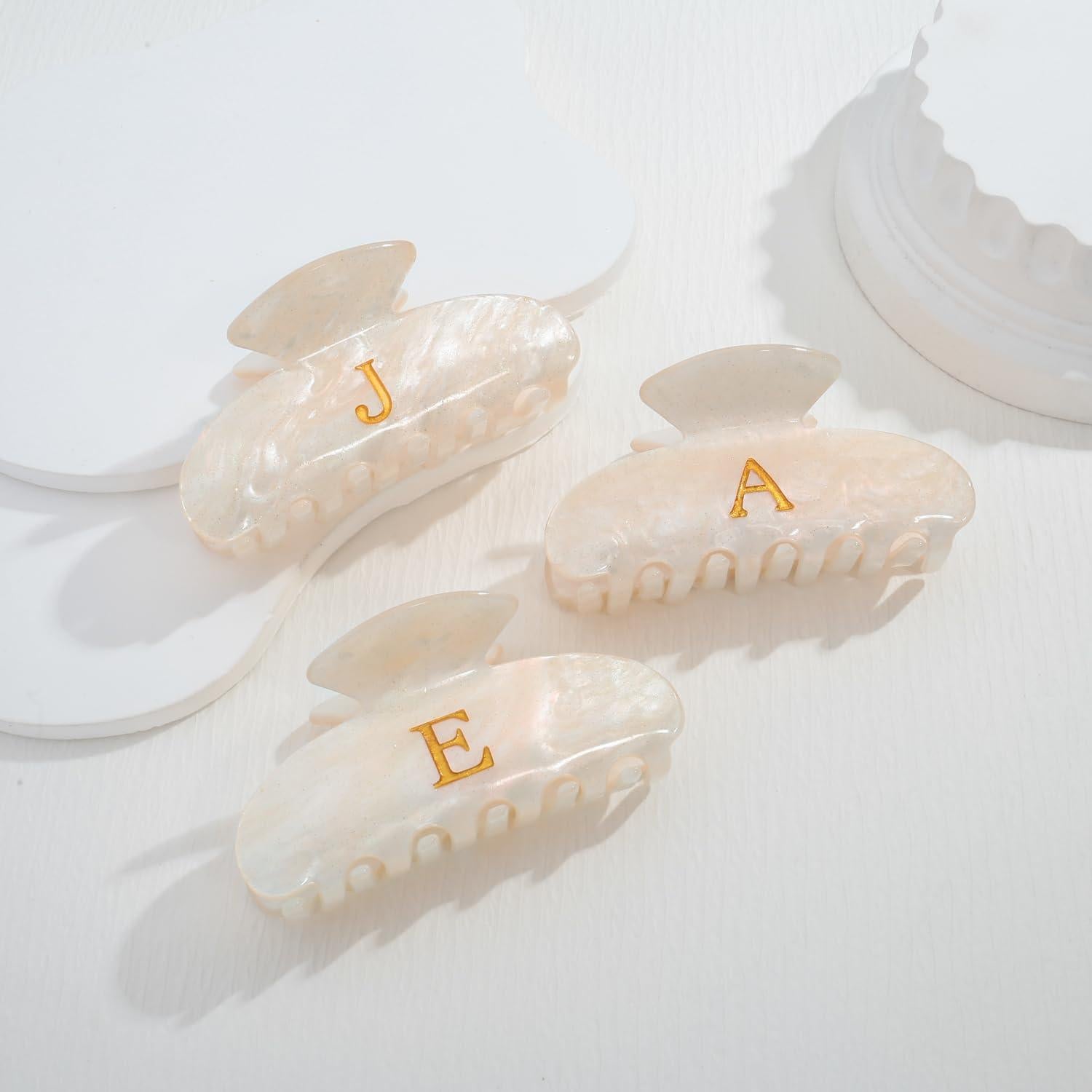 Clip de Pelo Acrílico LILIE&WHITE con Letra A - 8.5x5 cm