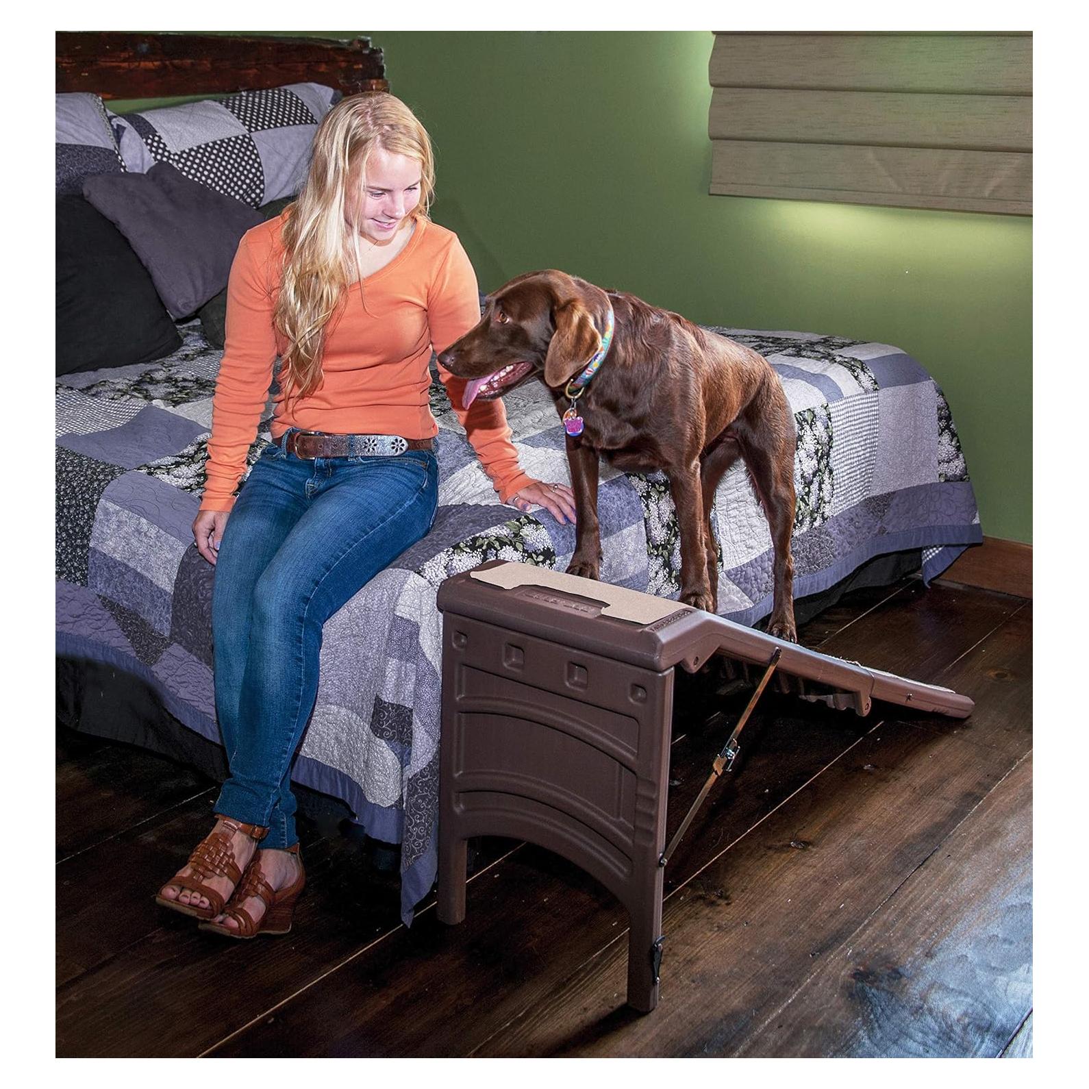 Rampa para Mascotas Pet Gear 142cm Soporta 90kg Color Espresso