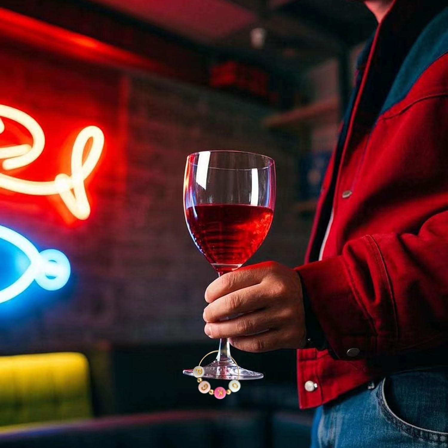 Kit de Encantos para Copas de Vino Personalizados - 50 Anillos y 500 Letras