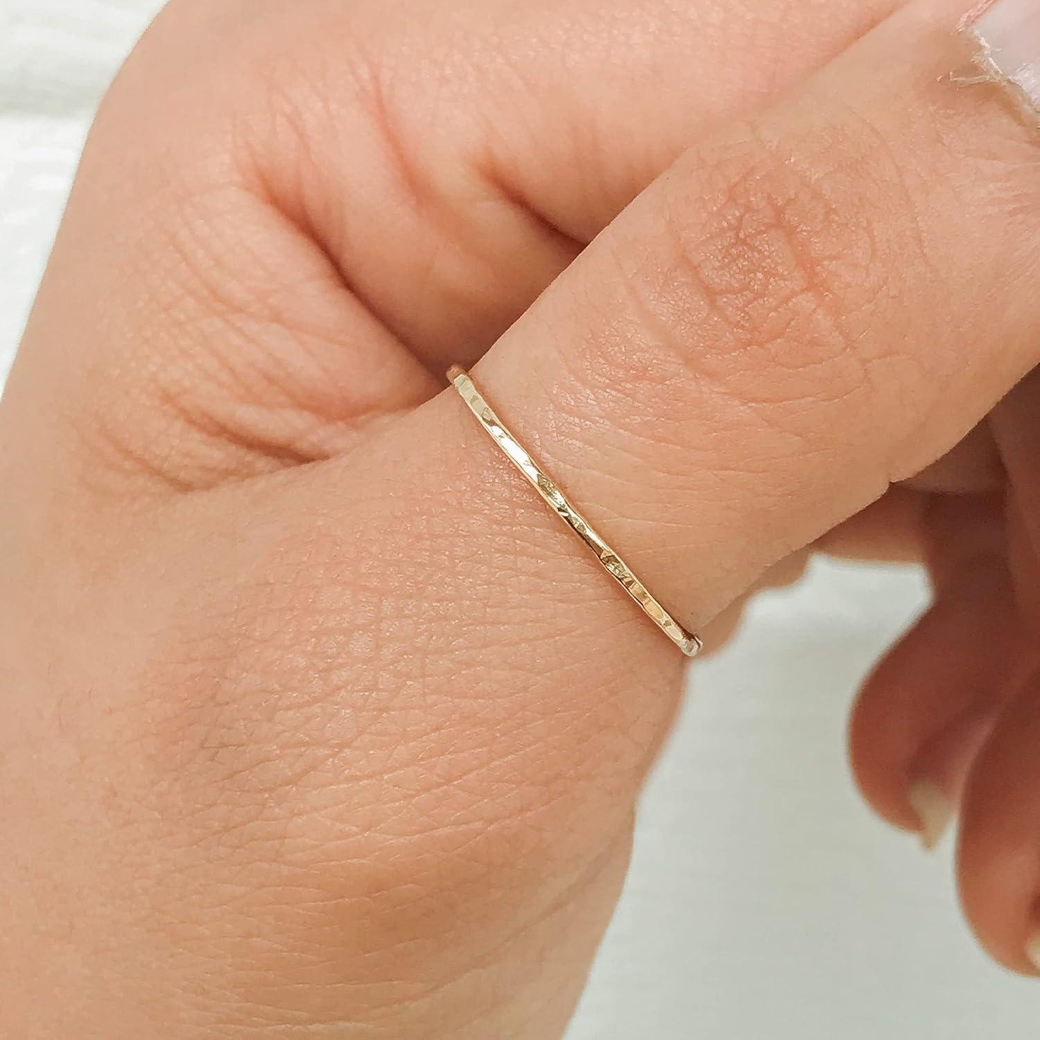 Anillo de Oro Lleno Martillado Minimalista para Mujeres - Tamaño 3