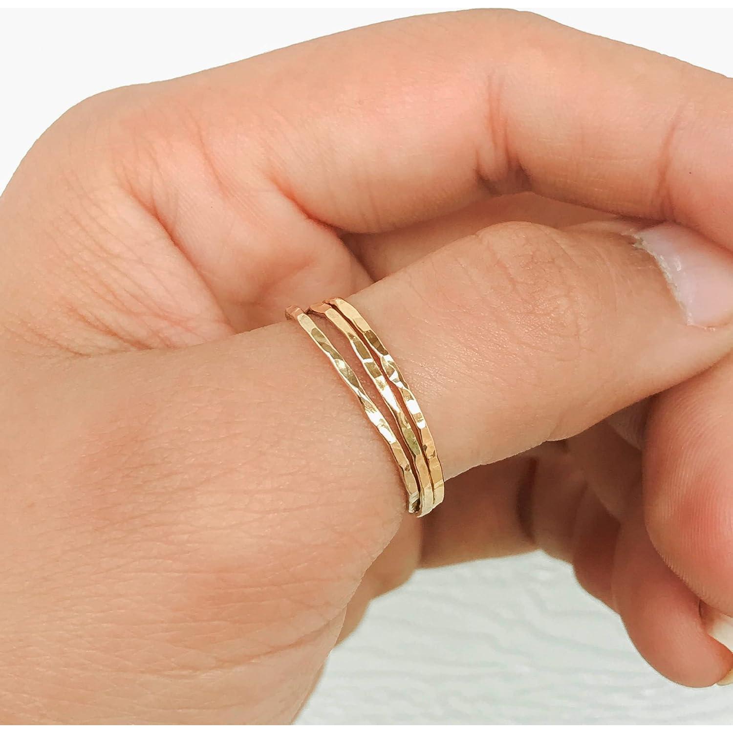 Anillo de Oro Lleno Martillado Minimalista para Mujeres - Tamaño 3
