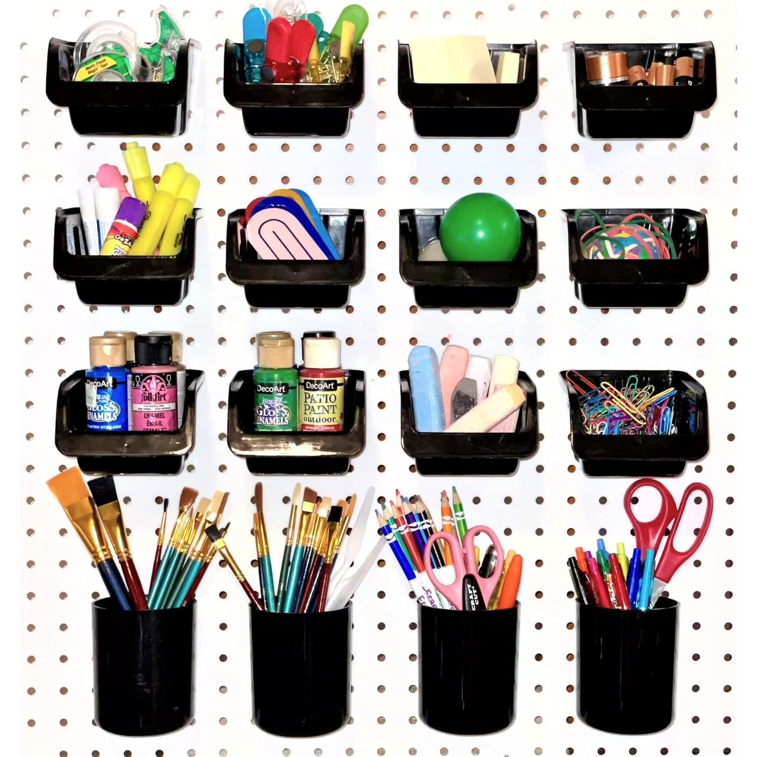 Juego de Almacenamiento WallPeg - 12 Contenedores y 4 Tazas