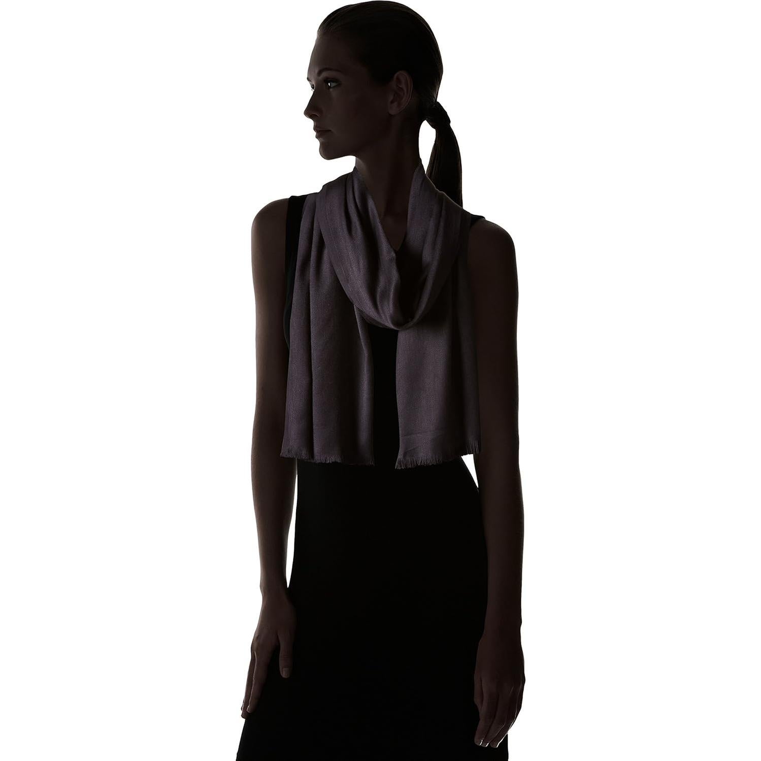 Pashmina ligera Calvin Klein para mujeres - Color negro