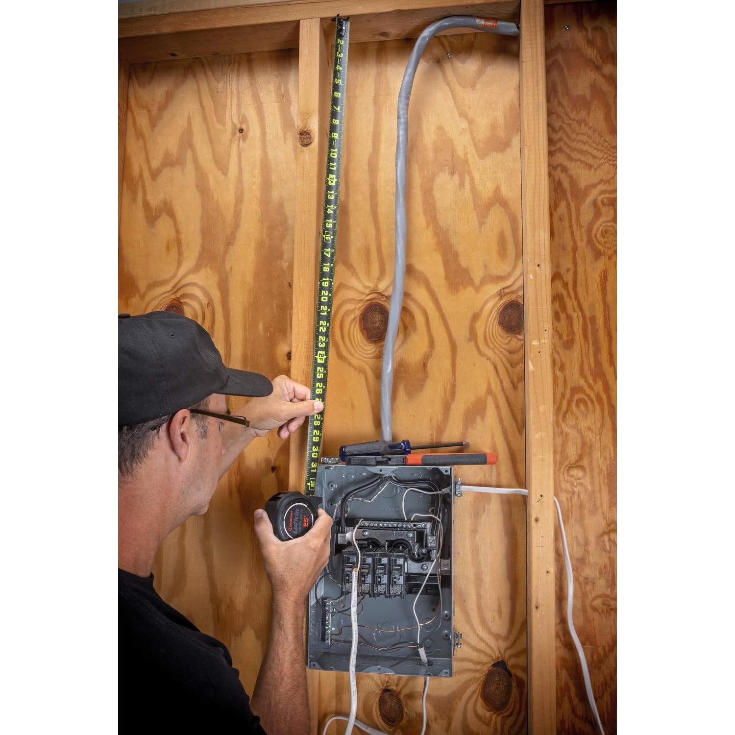 Cinta Métrica Lufkin Clad Command 3,66m con gancho 360°