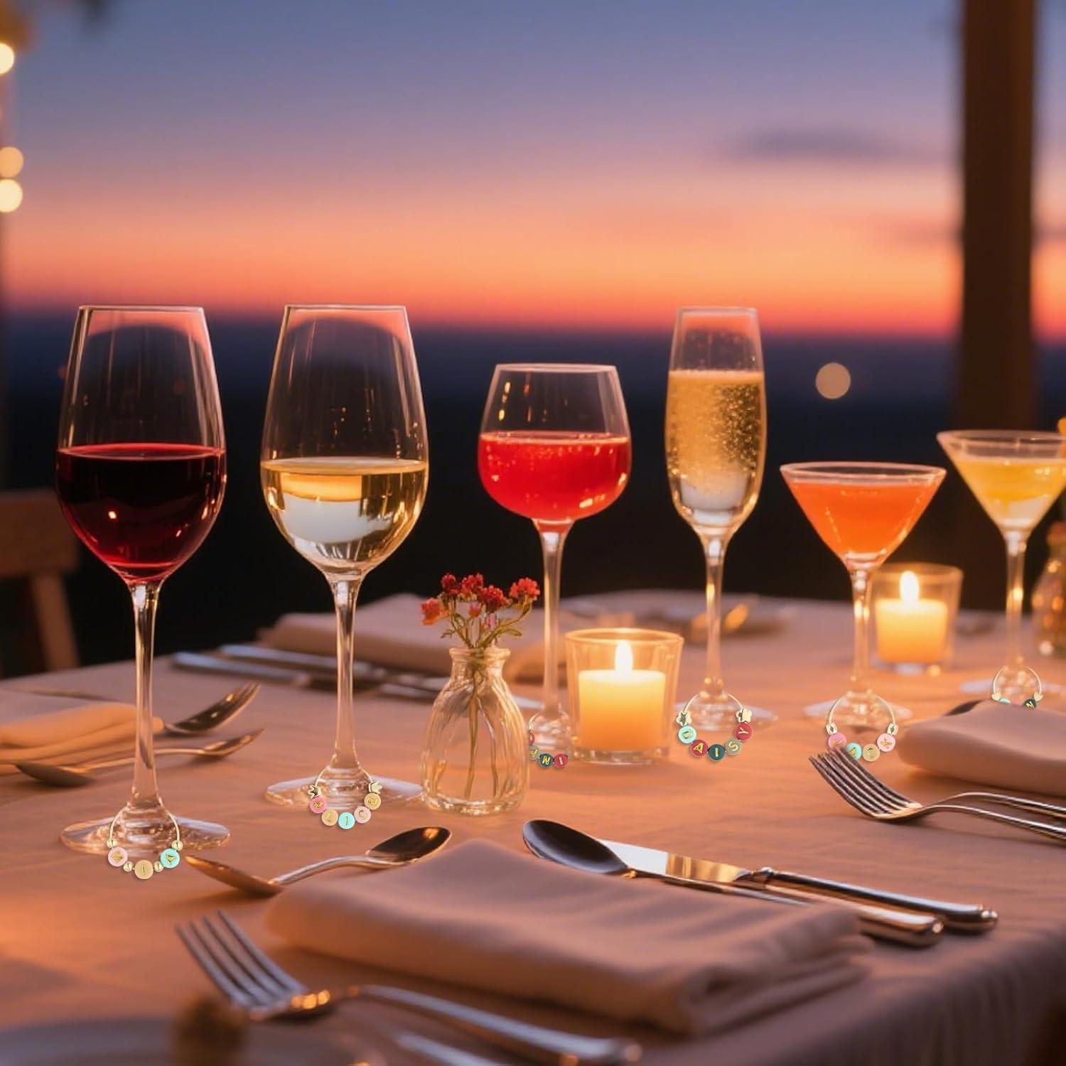 Kit de Encantos para Copas de Vino MOMOTONX - 1300 Perlas y 60 Anillos