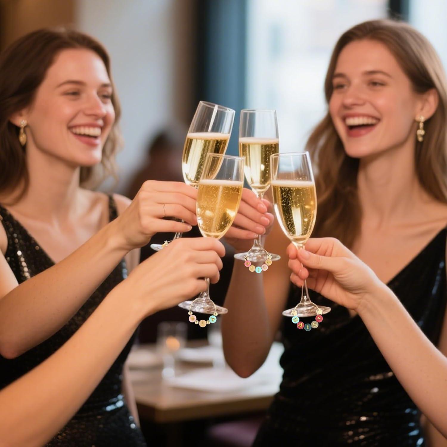 Kit de Encantos para Copas de Vino MOMOTONX - 1300 Perlas y 60 Anillos